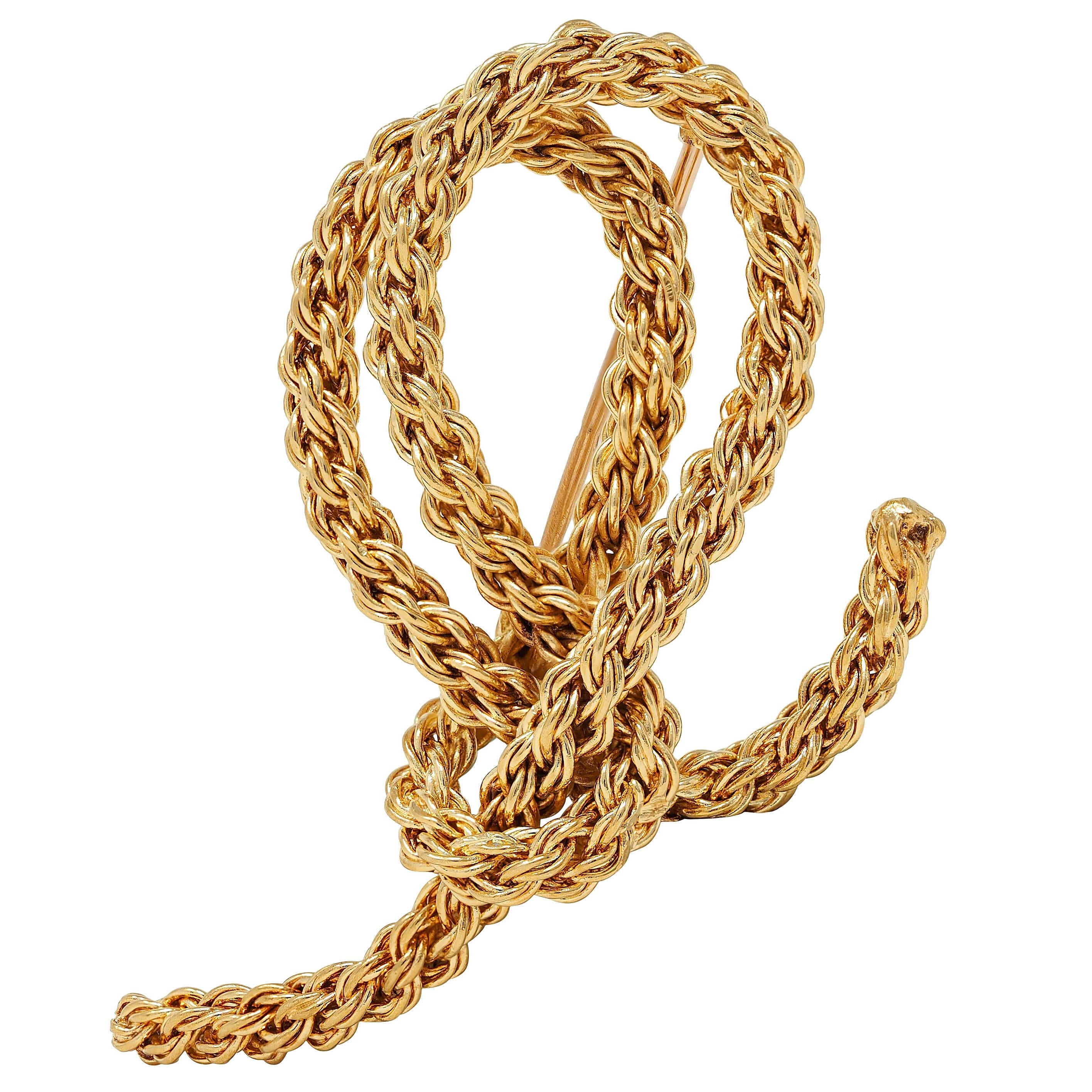 Gay Frères French 1960's 18 Karat Yellow Gold Vintage Knotted Rope Brooch