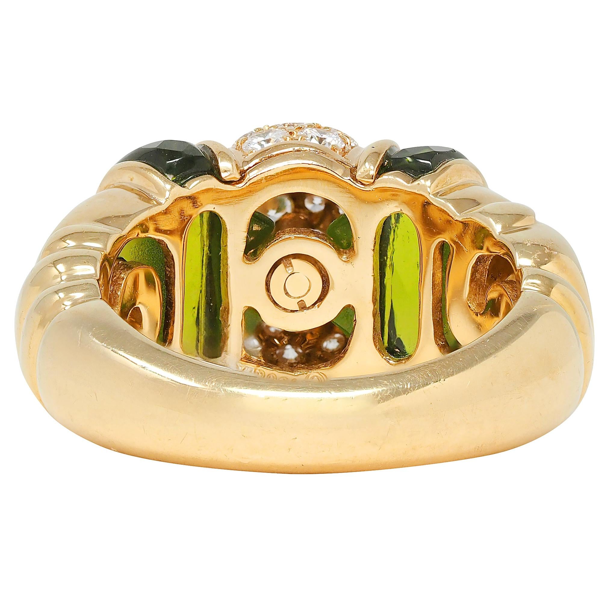 Bulgari 1990 1.96 CTW Diamond Peridot 18 Karat Gold Vintage Passo Doppio Ring