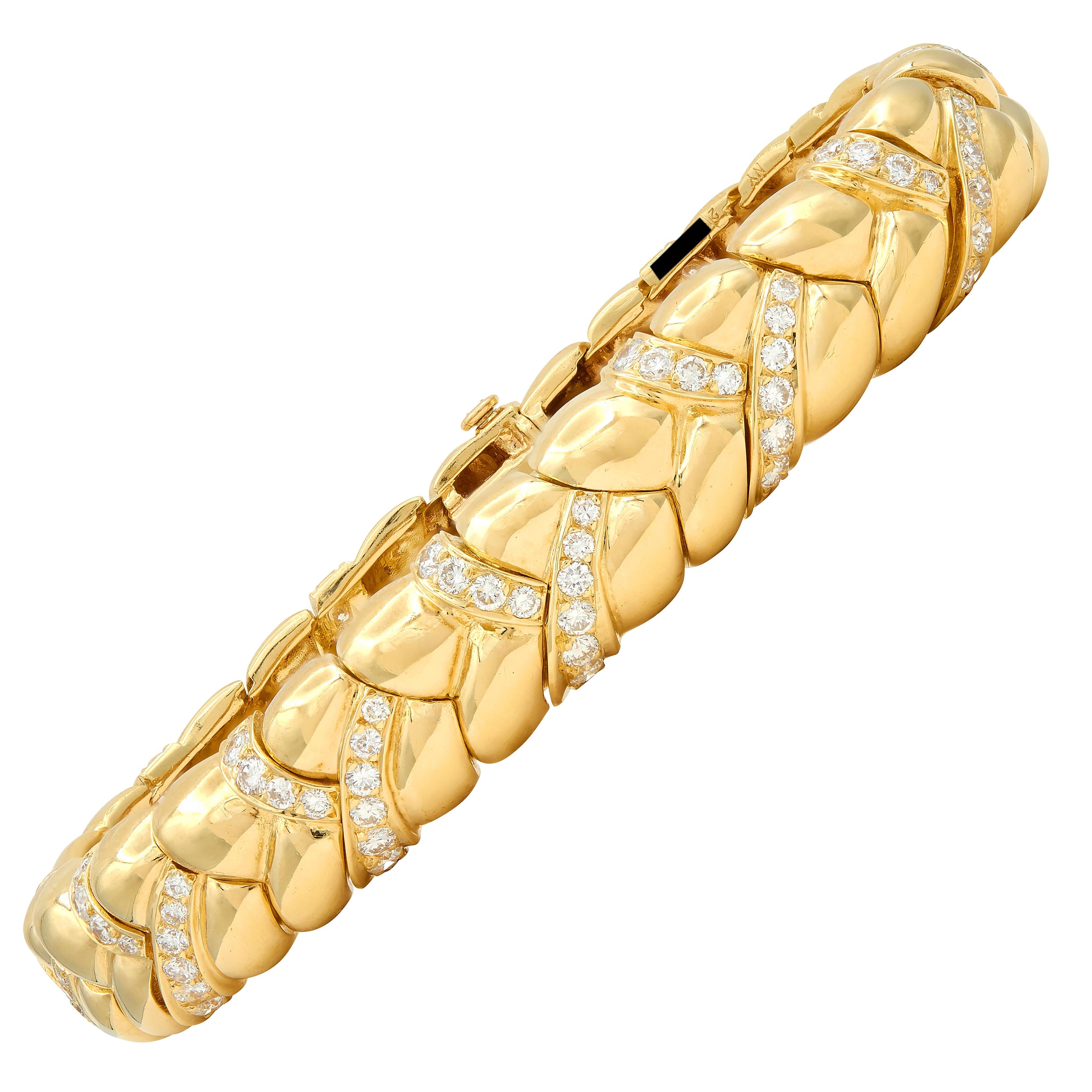 Van Cleef & Arpels French 1980's Diamond 18K Yellow Gold Vintage Woven Bracelet