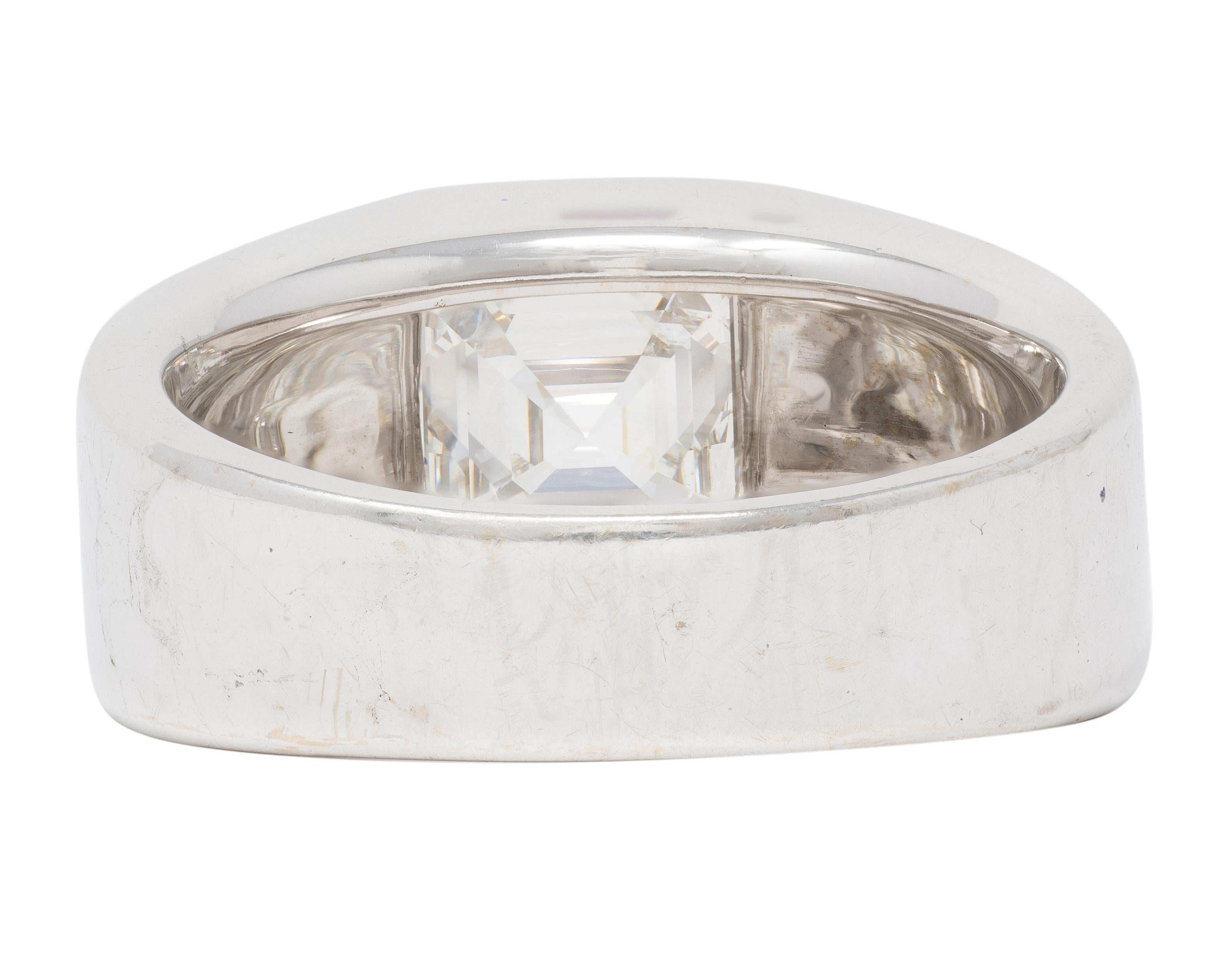 Contemporary 2.11 CTW Asscher Cut Diamond 18K Gold Solitaire Unisex Ring GIA