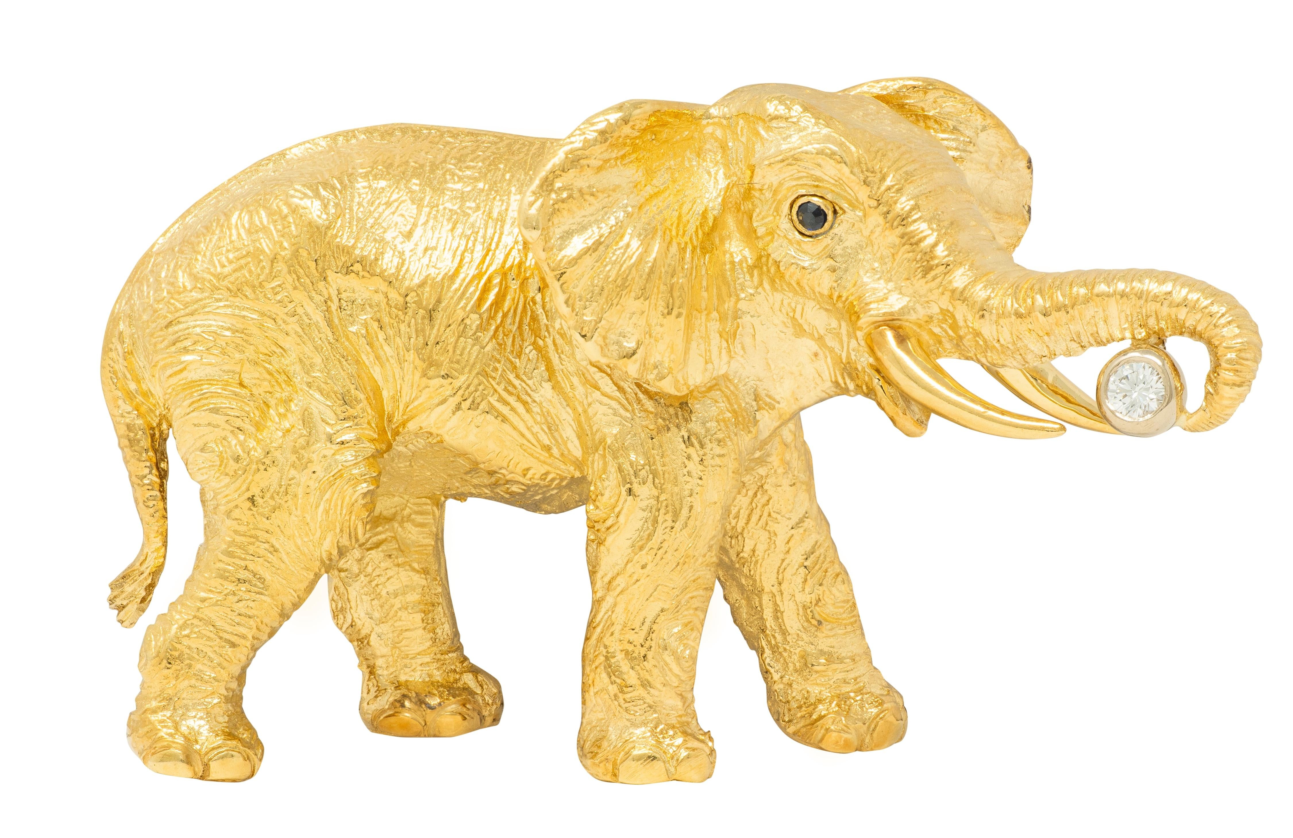 Tiffany & Co. 1996 Diamond Sapphire 18 Karat Yellow Gold Vintage Elephant Brooch