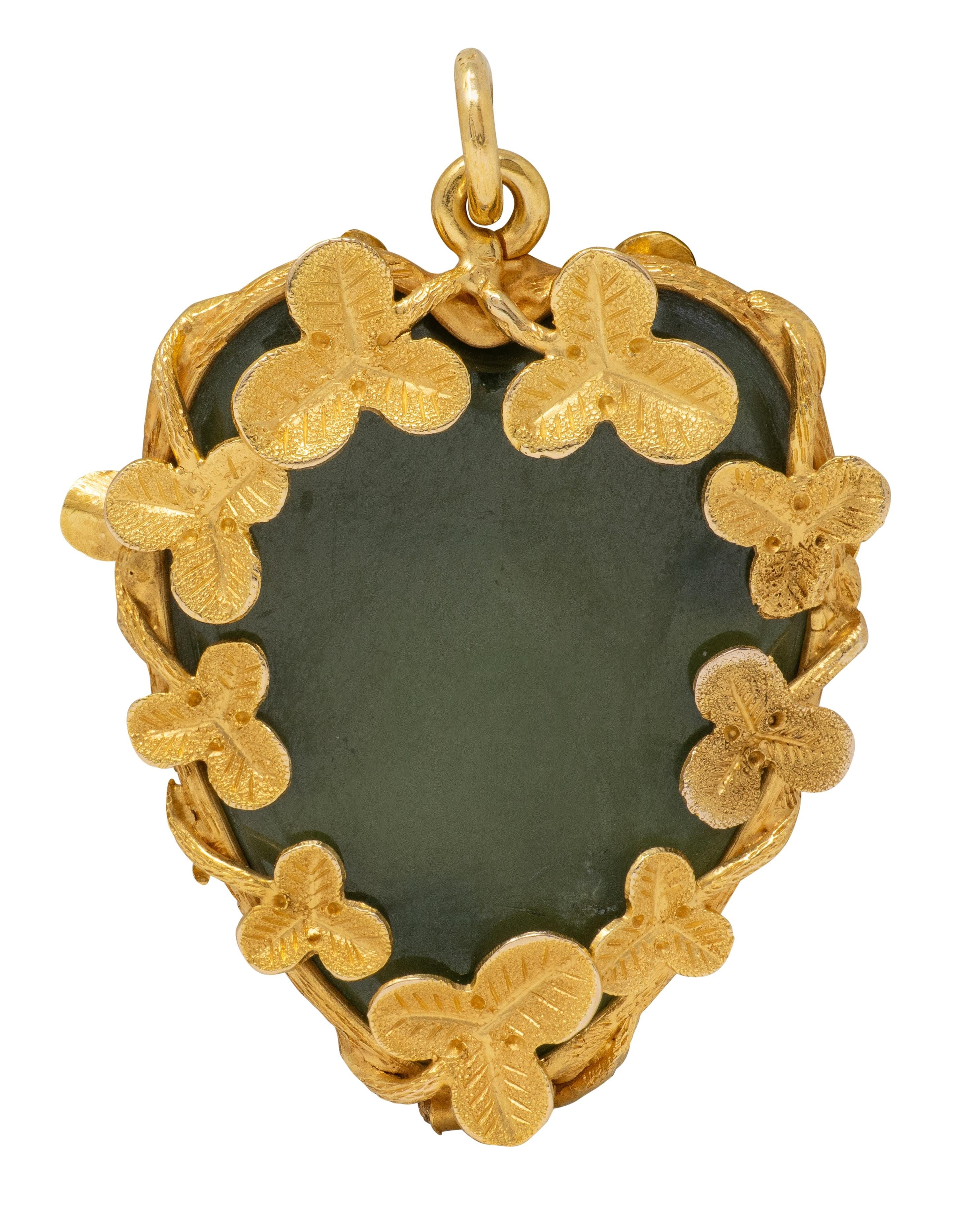 Art Nouveau Green Agate 18 Karat Yellow Gold Antique Clover Heart Pendant Brooch