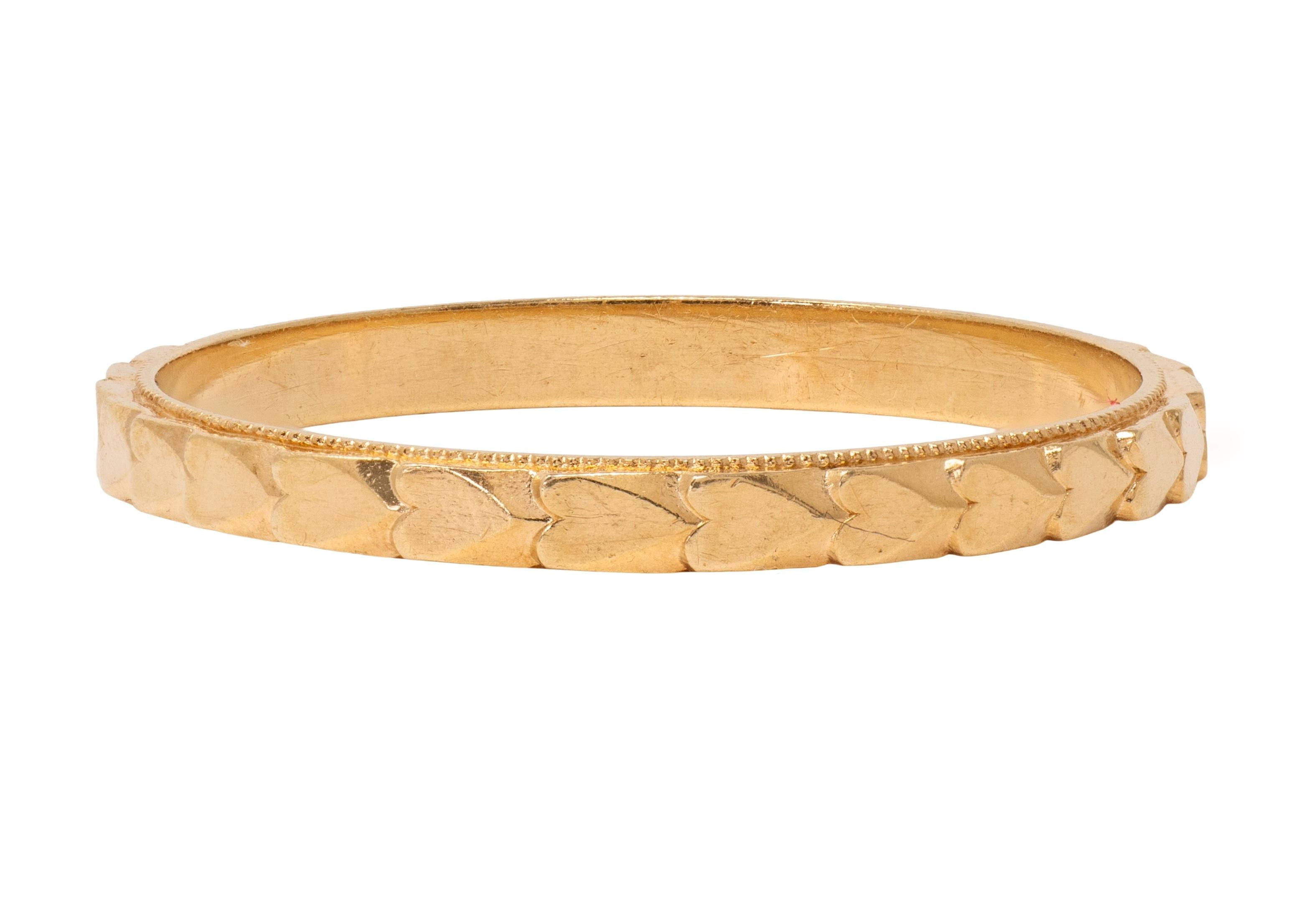 Retro 14 Karat Yellow Gold Vintage Heart Wedding Band Ring