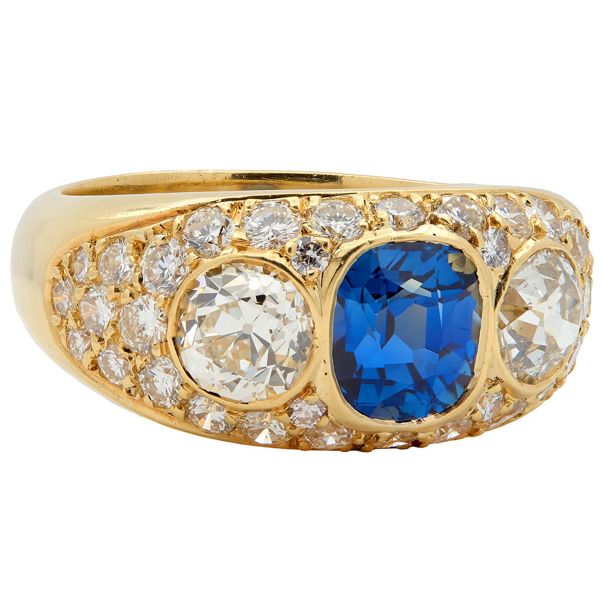 1980's No Heat Sapphire Diamond 18 Karat Yellow Gold Vintage Bombé Ring GIA