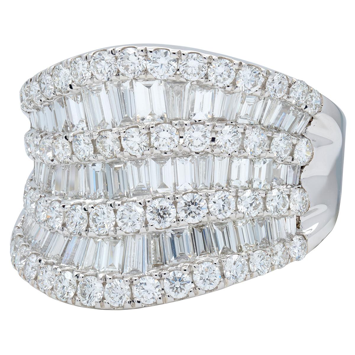 Contemporary 3.50 CTW Diamond 18 Karat White Gold Seven Row Wavy Band Ring
