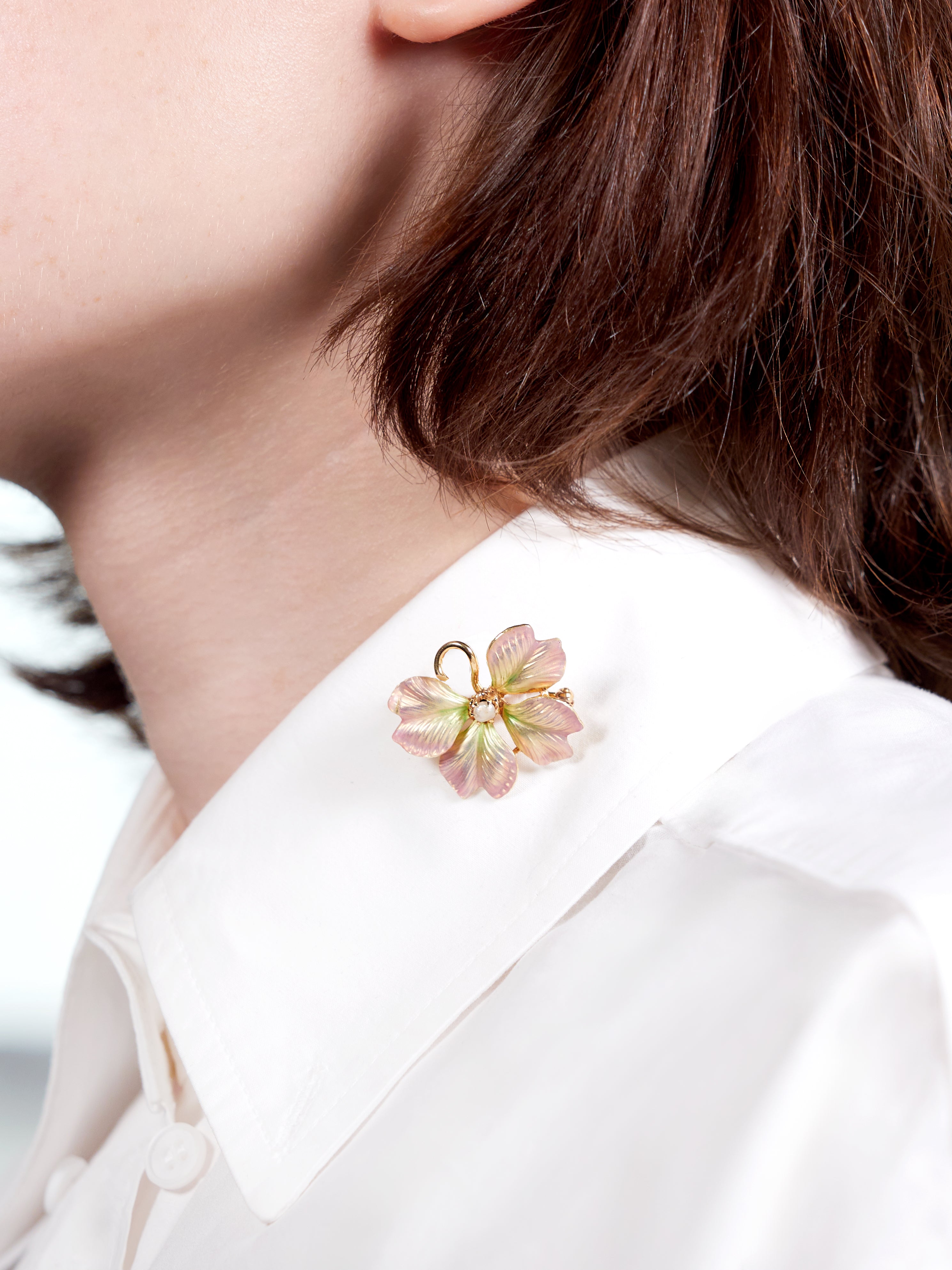 Art Nouveau Pearl Enamel 14 Karat Yellow Gold Antique Clover Brooch