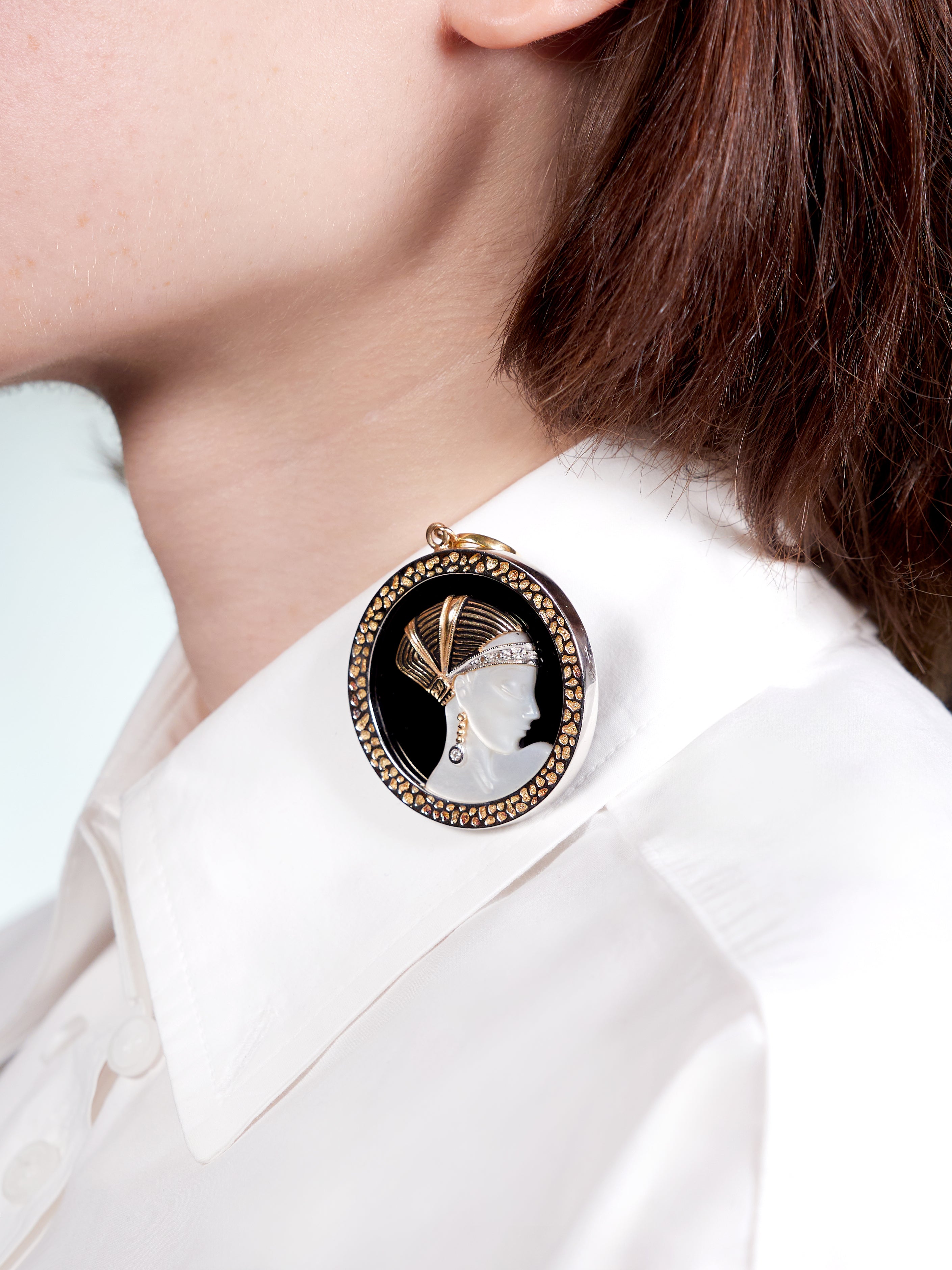 Erté 1980 Diamond Onyx Mother-Of-Pearl 14 Karat Yellow Gold Silver Vintage Love's Enchantment Pendant Brooch