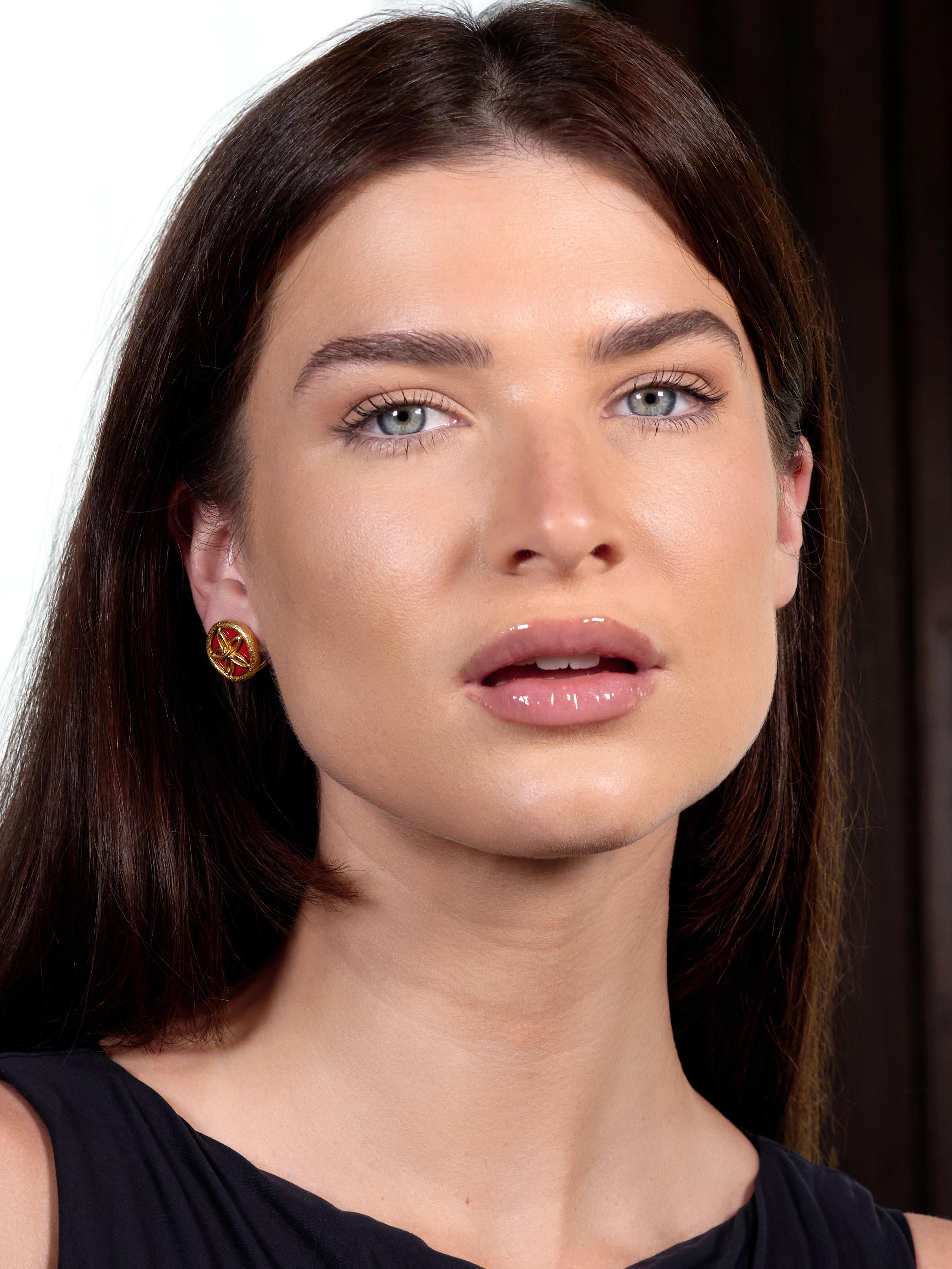 Schlumberger Tiffany & Co. Enamel 18K Gold Vintage Sand Dollar Ear-Clip Earrings