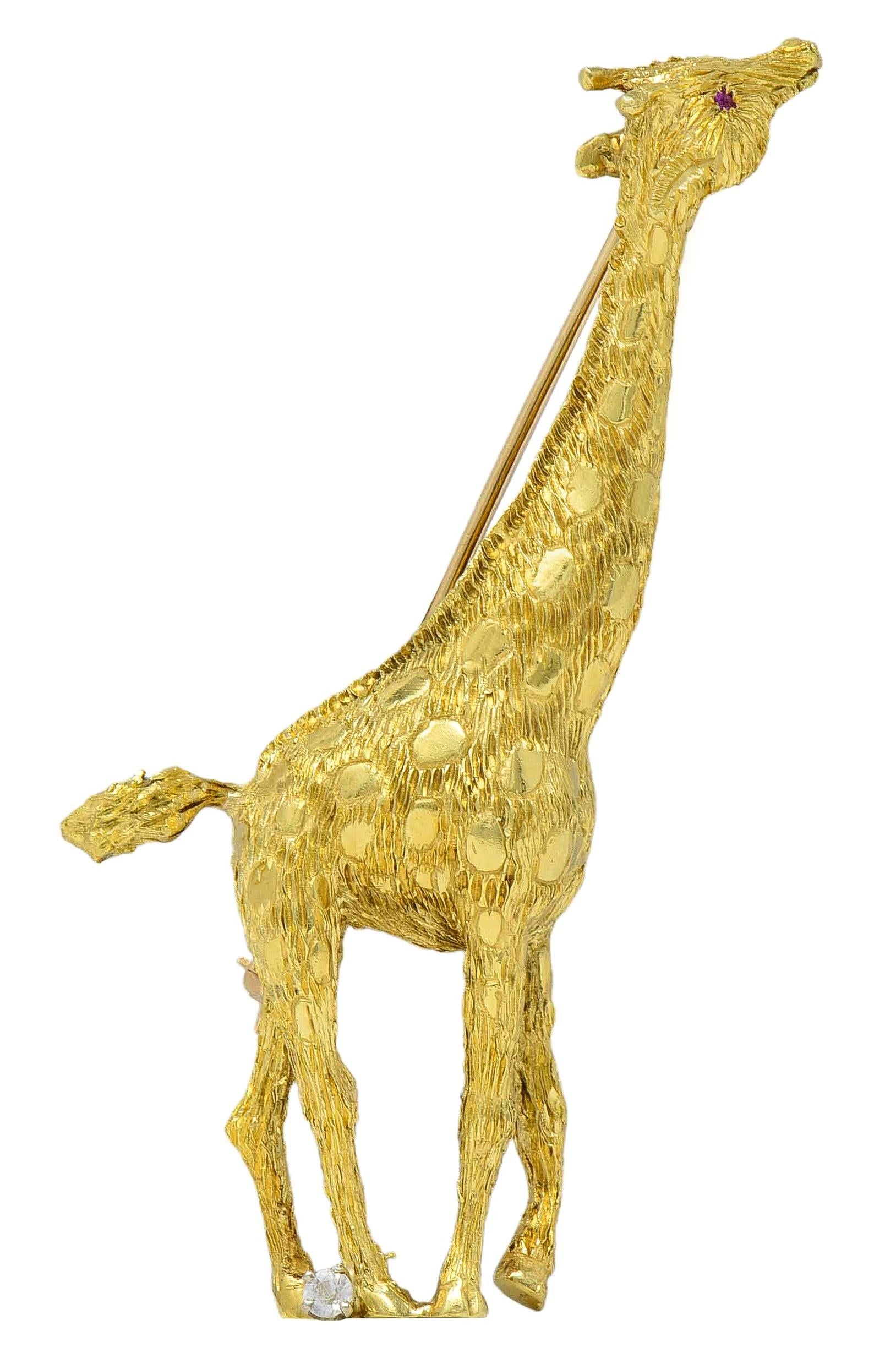 1960's Ruby Diamond 18 Karat Yellow Gold Vintage Giraffe Brooch