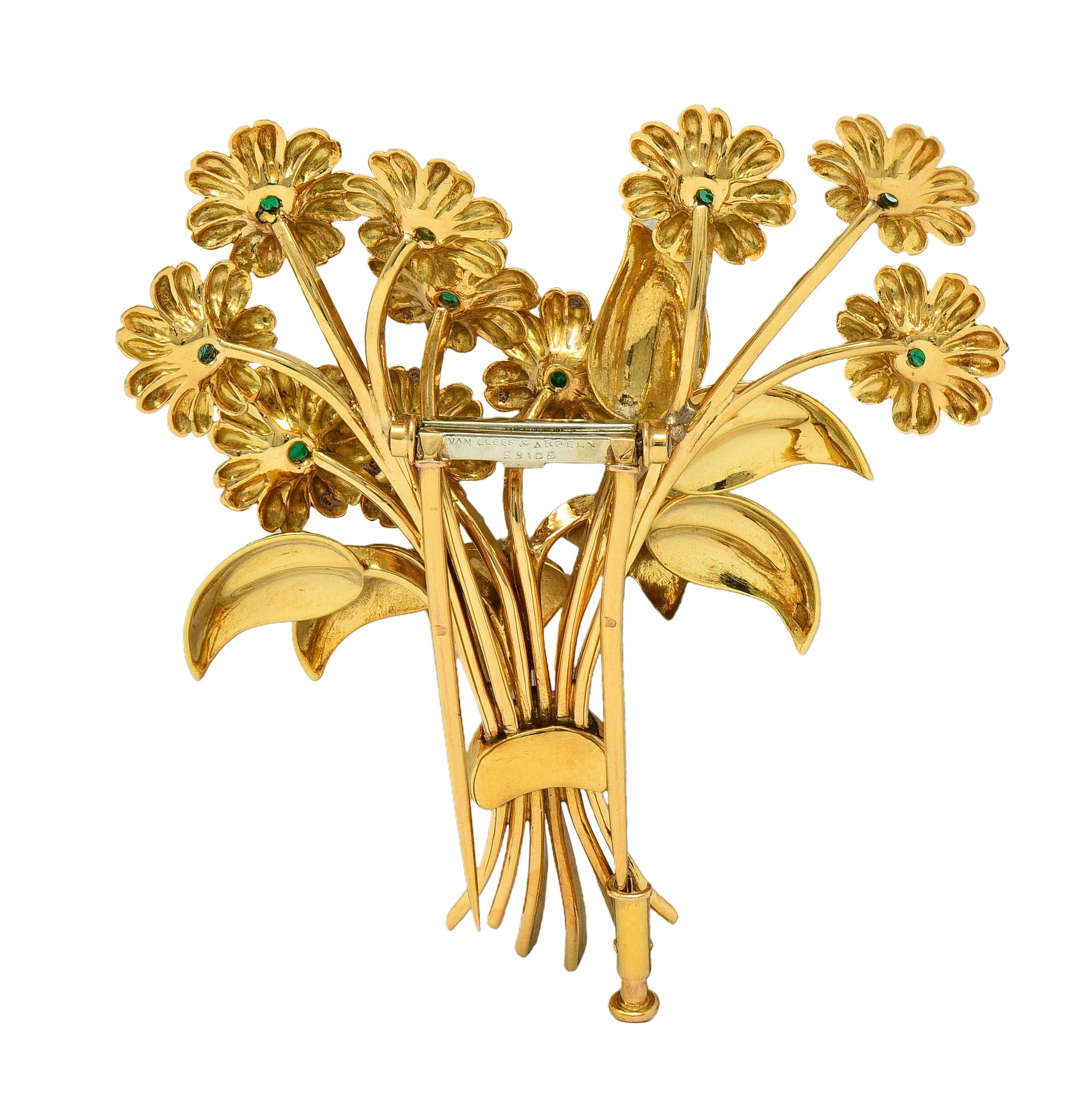 Van Cleef & Arpels 1948 French Emerald 14 Karat Yellow Gold Vintage Daisy Brooch