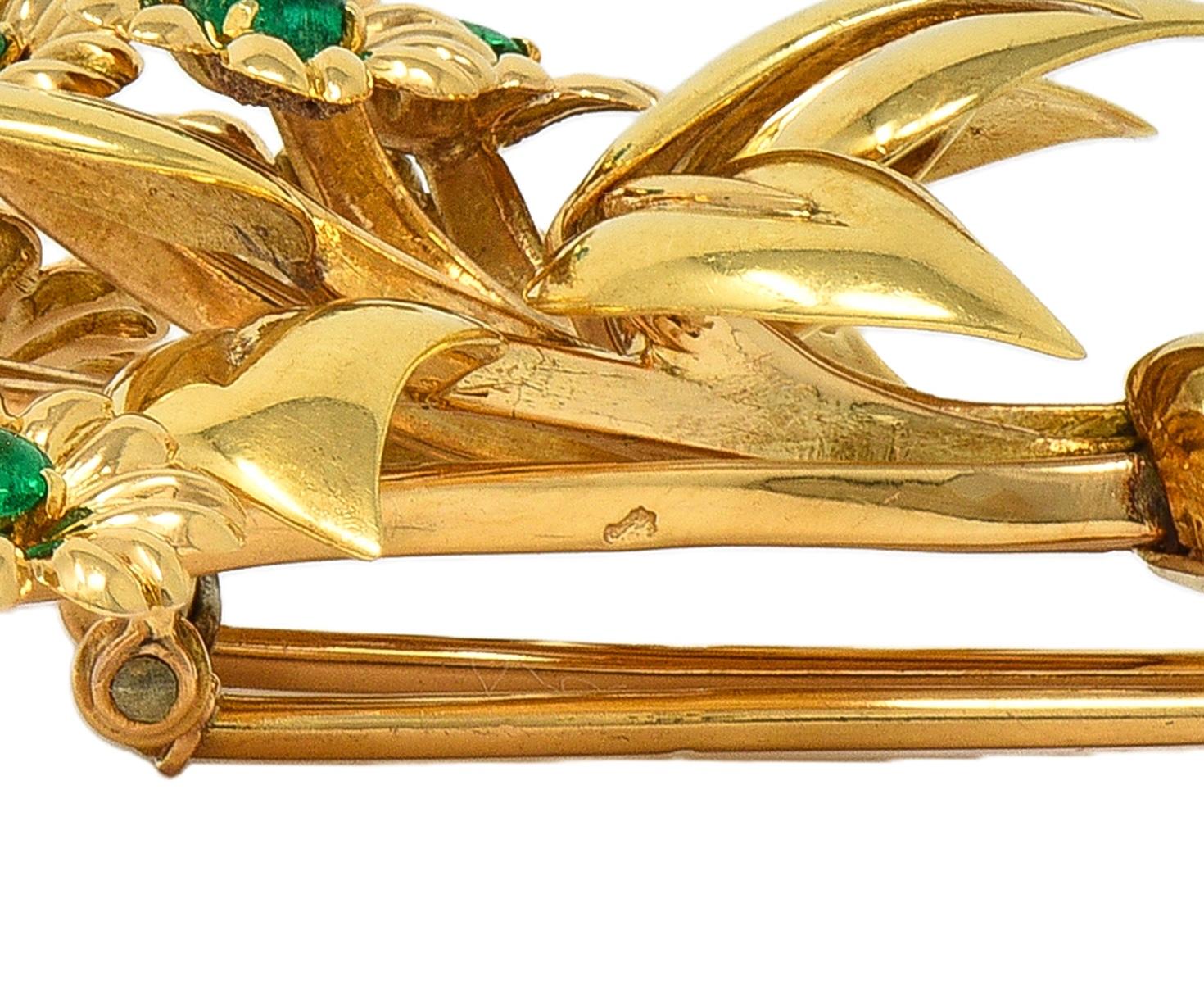 Van Cleef & Arpels 1948 French Emerald 14 Karat Yellow Gold Vintage Daisy Brooch