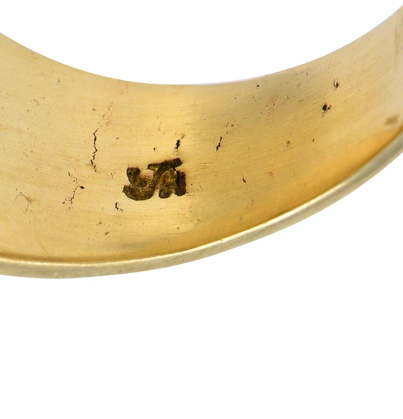 1960's Nephrite Jade 10 Karat Yellow Gold Vintage Nugget Signet Ring