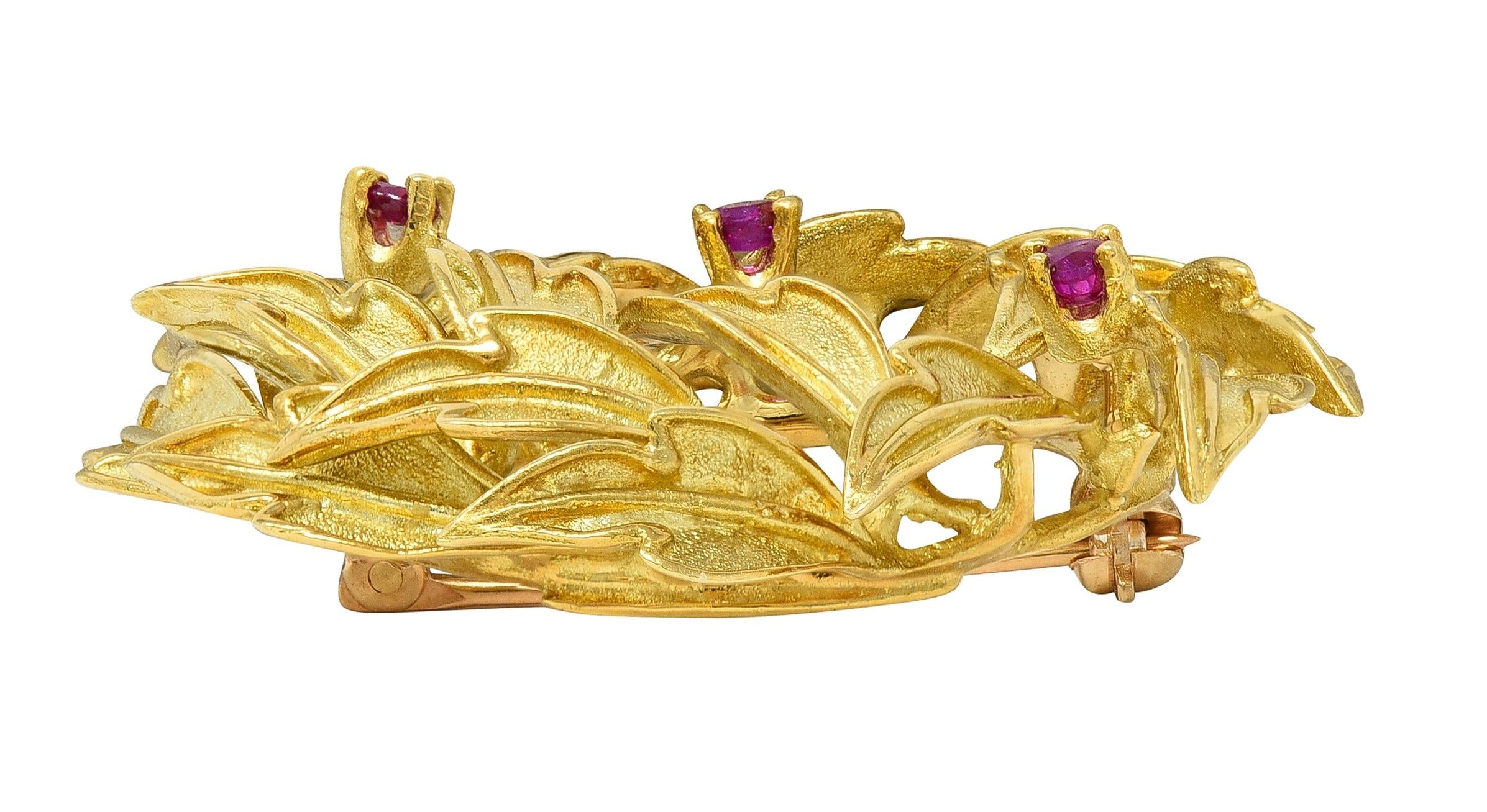 Tiffany & Co. Ruby 18 Karat Yellow Gold Vintage Circle Wreath Brooch