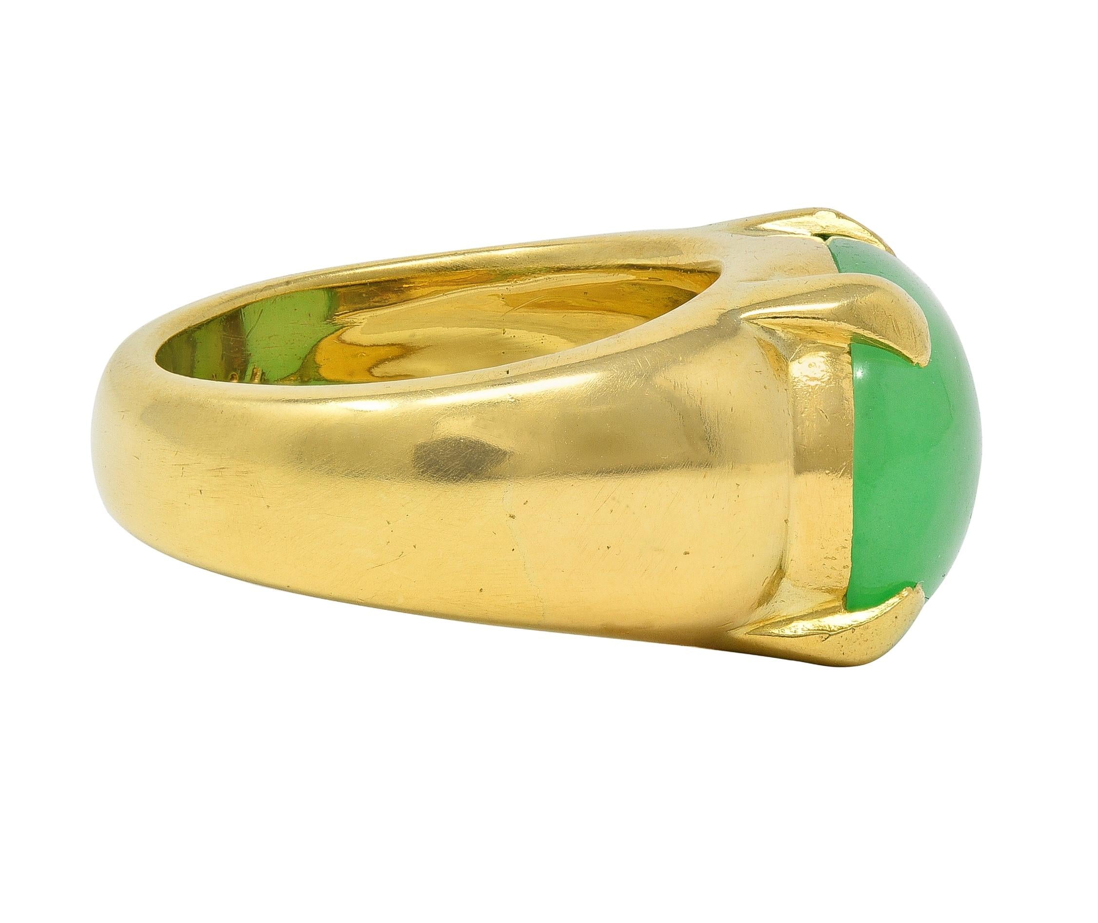 1980's Chrysoprase 18 Karat Yellow Gold Vintage Gemstone Ring