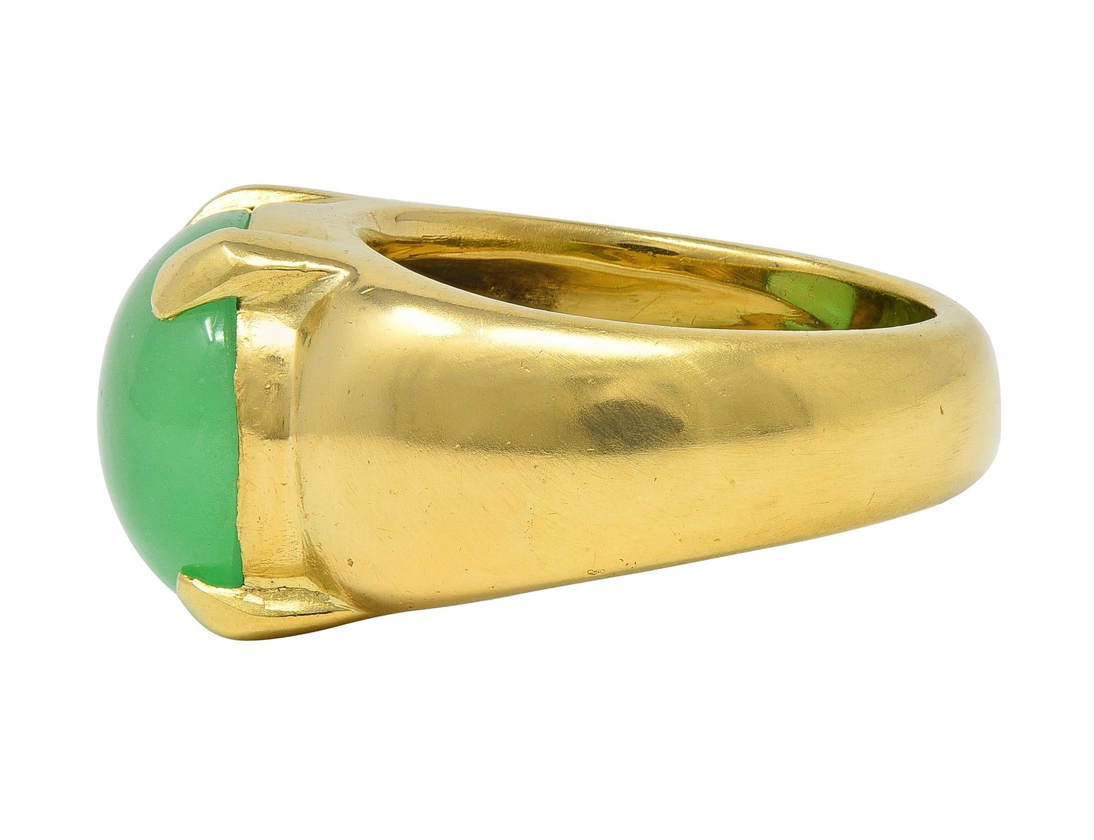 1980's Chrysoprase 18 Karat Yellow Gold Vintage Gemstone Ring