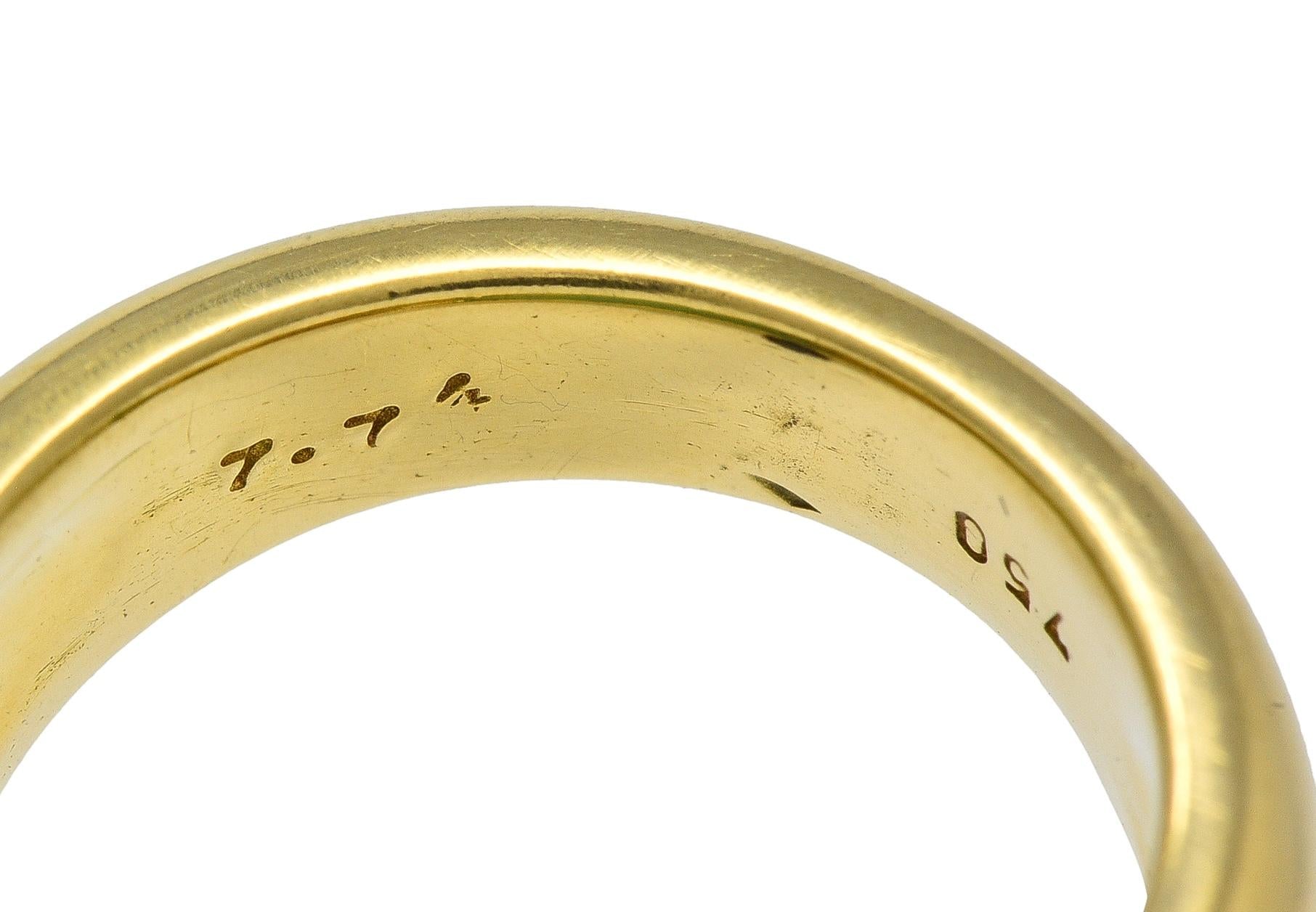 1980's Chrysoprase 18 Karat Yellow Gold Vintage Gemstone Ring