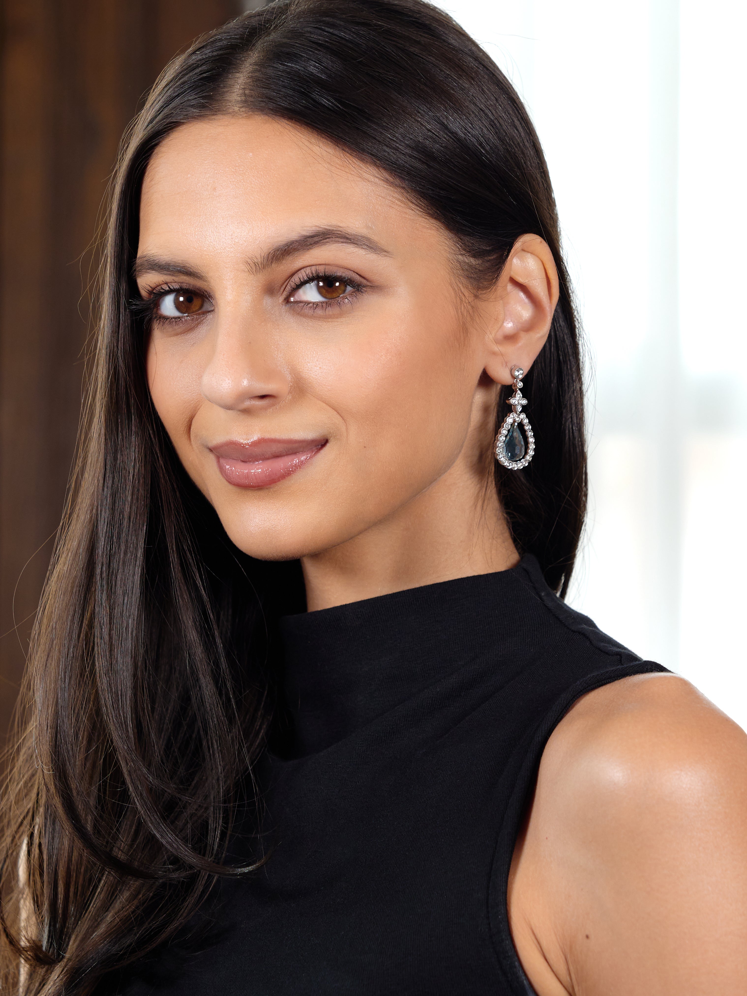 Contemporary Aquamarine Diamond 18 Karat White Gold Star Drop Earrings