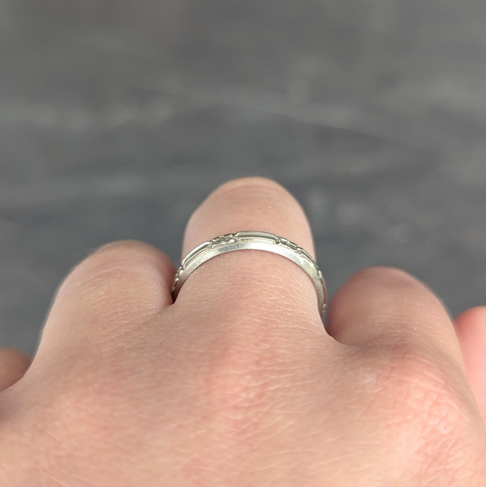 Belais Art Deco 18 Karat White Gold Vintage Orange Blossom Wedding Band Ring