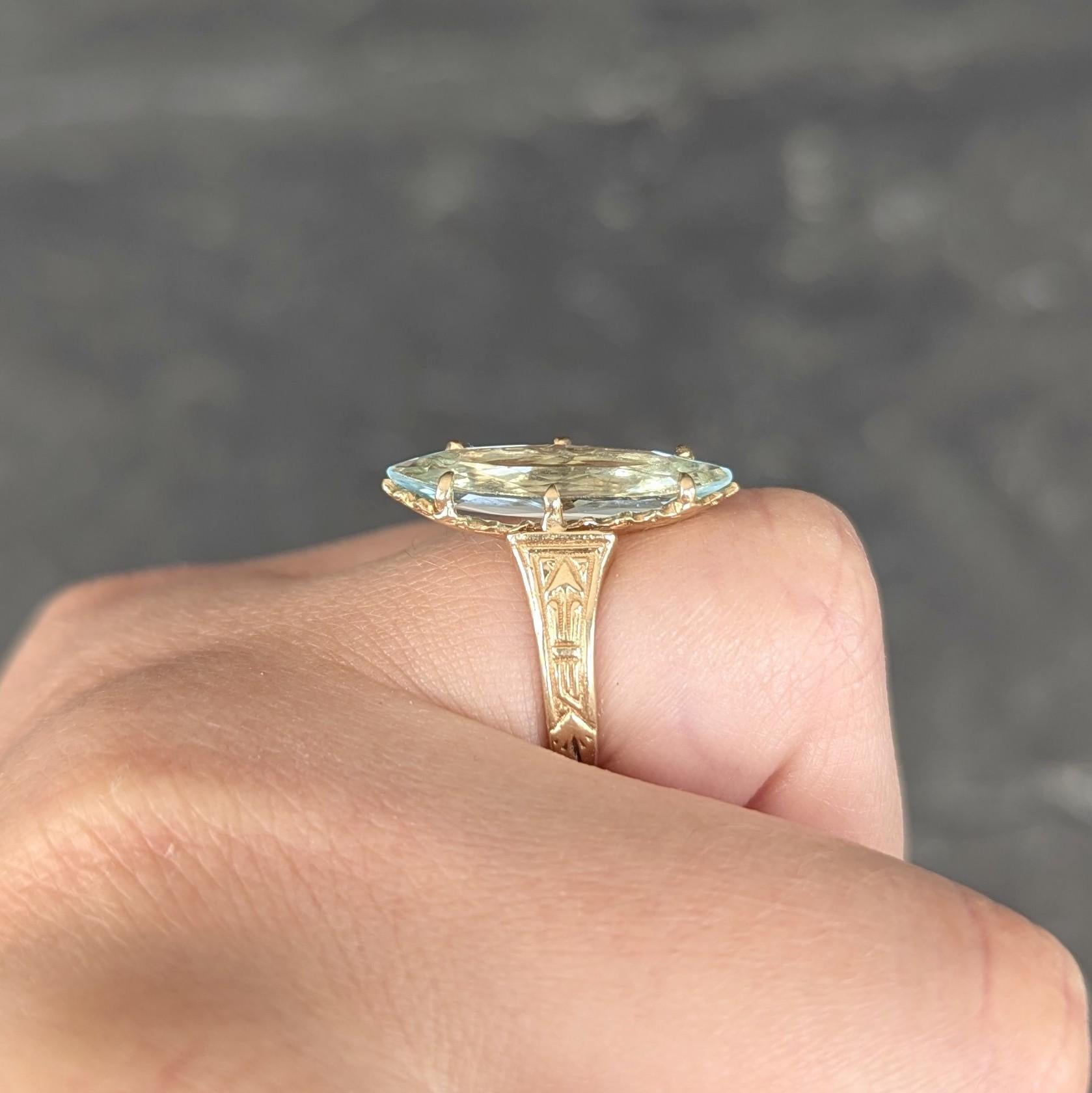 Art Deco Aquamarine 14 Karat Yellow Gold Antique Arrow Navette Dinner Ring