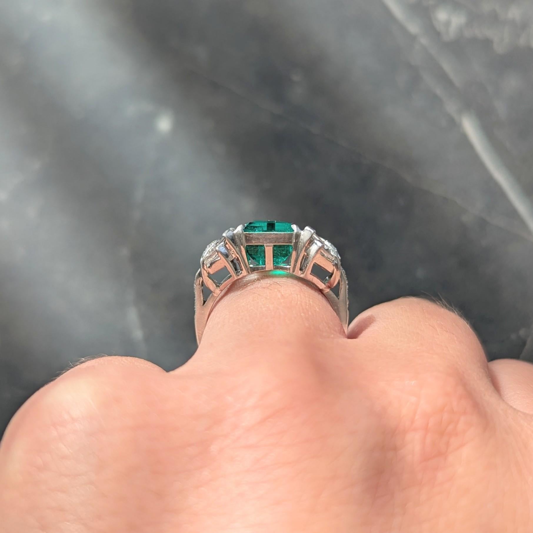 Mid-Century Colombian Emerald Diamond Platinum Vintage Buckle Cocktail Ring AGL