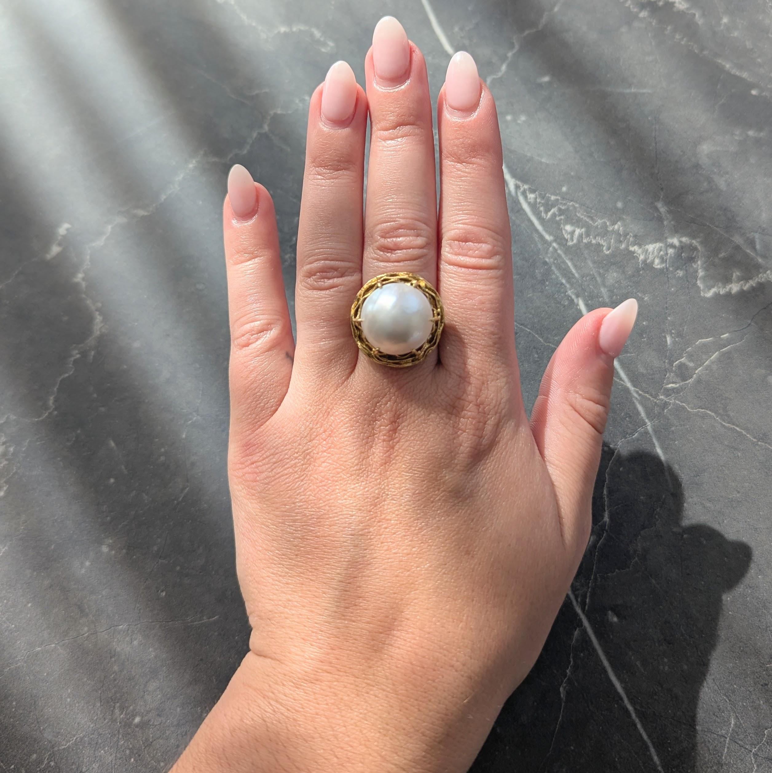 Tiffany & Co. 1960's Mabé Pearl 18 Karat Yellow Gold Vintage Nest Ring
