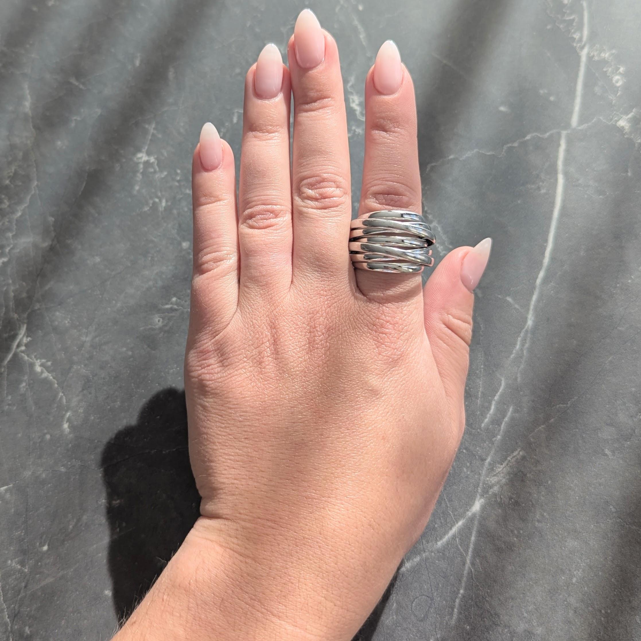 De Grisogono Contemporary 18 Karat White Gold Domed Allegra Band Ring