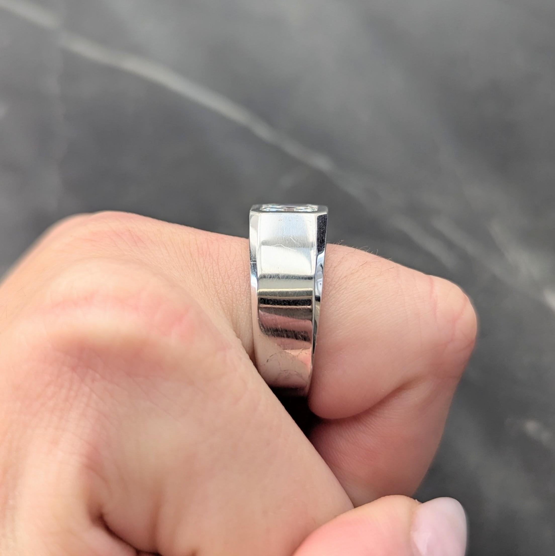 Contemporary 2.11 CTW Asscher Cut Diamond 18K Gold Solitaire Unisex Ring GIA