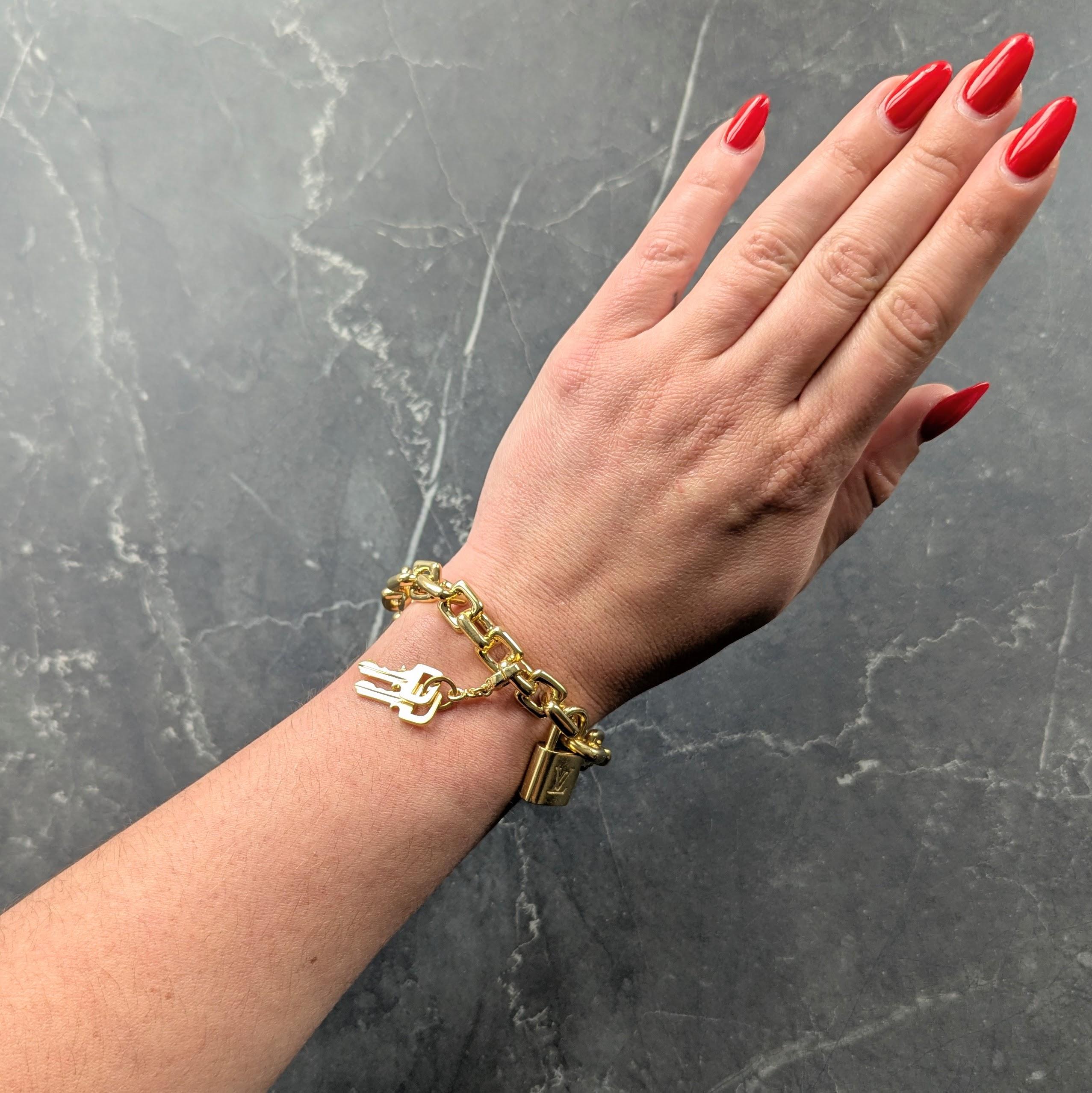 Louis Vuitton Paris Contemporary 18 Karat Yellow Gold Lock & Key Link Bracelet