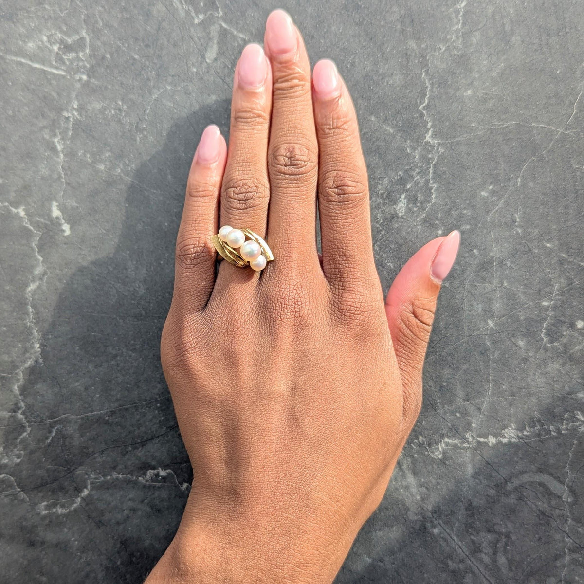 Mikimoto Retro Pearl 14 Karat Yellow Gold Vintage Modernist Ribbon Ring
