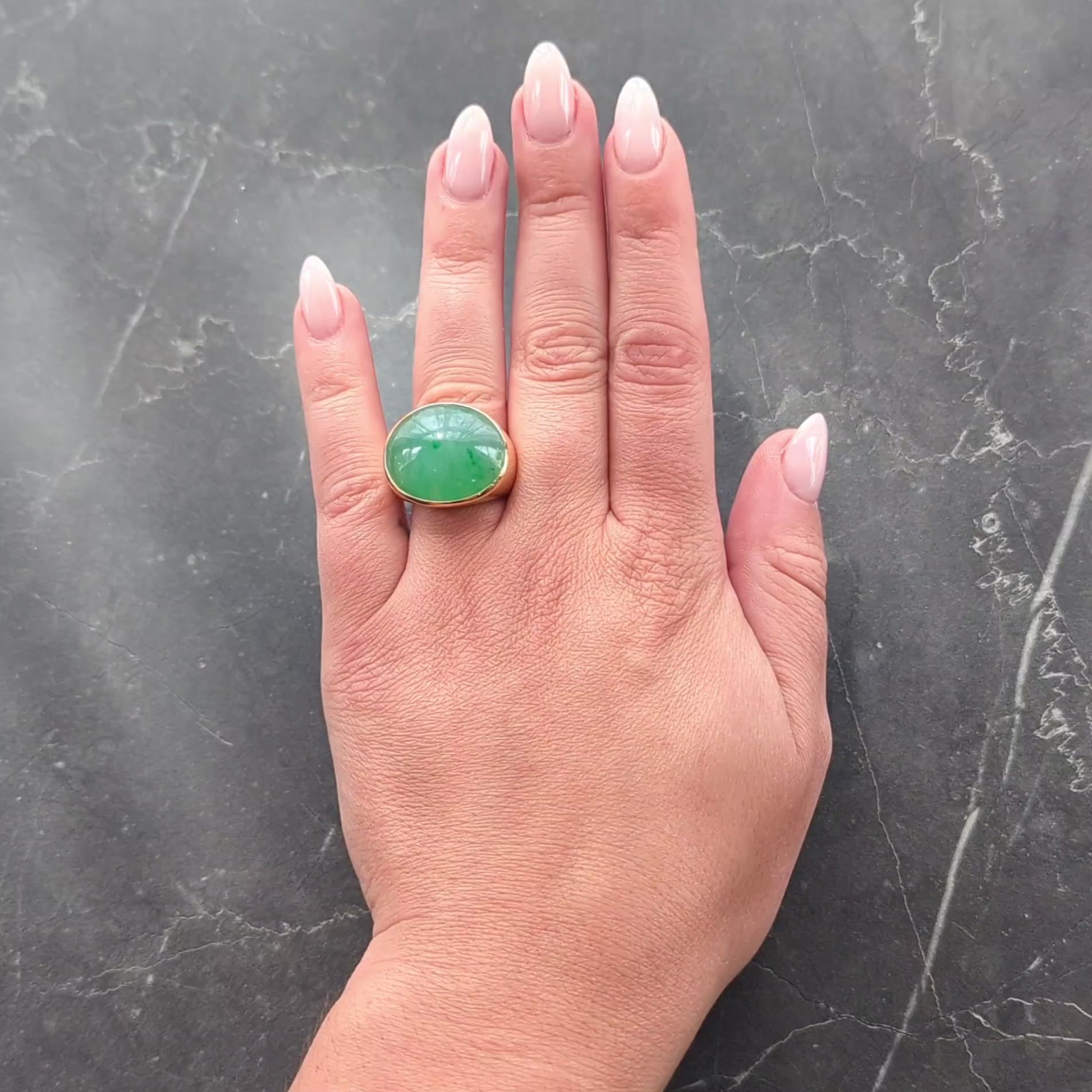 1970's French Jade 18 Karat Yellow Gold Vintage Gemstone Ring