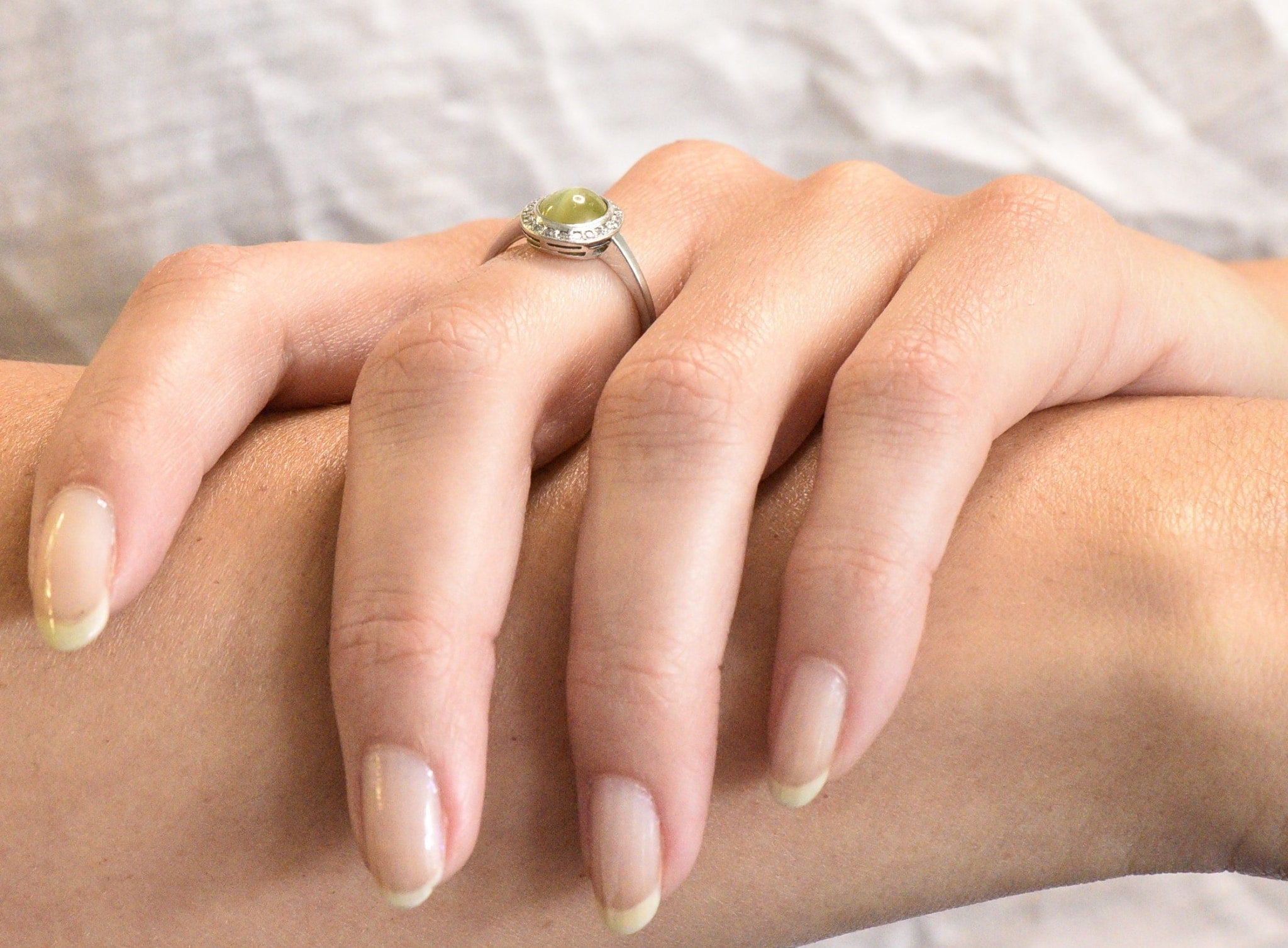 Bailey Banks & Biddle 2.30 CTW Cat’s Eye Chrysoberyl Diamond Platinum Halo Ring Wilson's Estate Jewelry