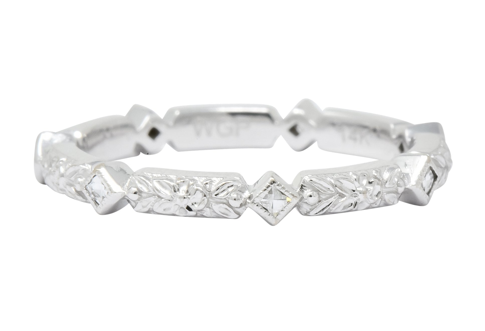 Contemporary Checkerboard French Cut Diamond 14 Karat White Gold Floral Band Ring - Wilson's Estate Jewelry