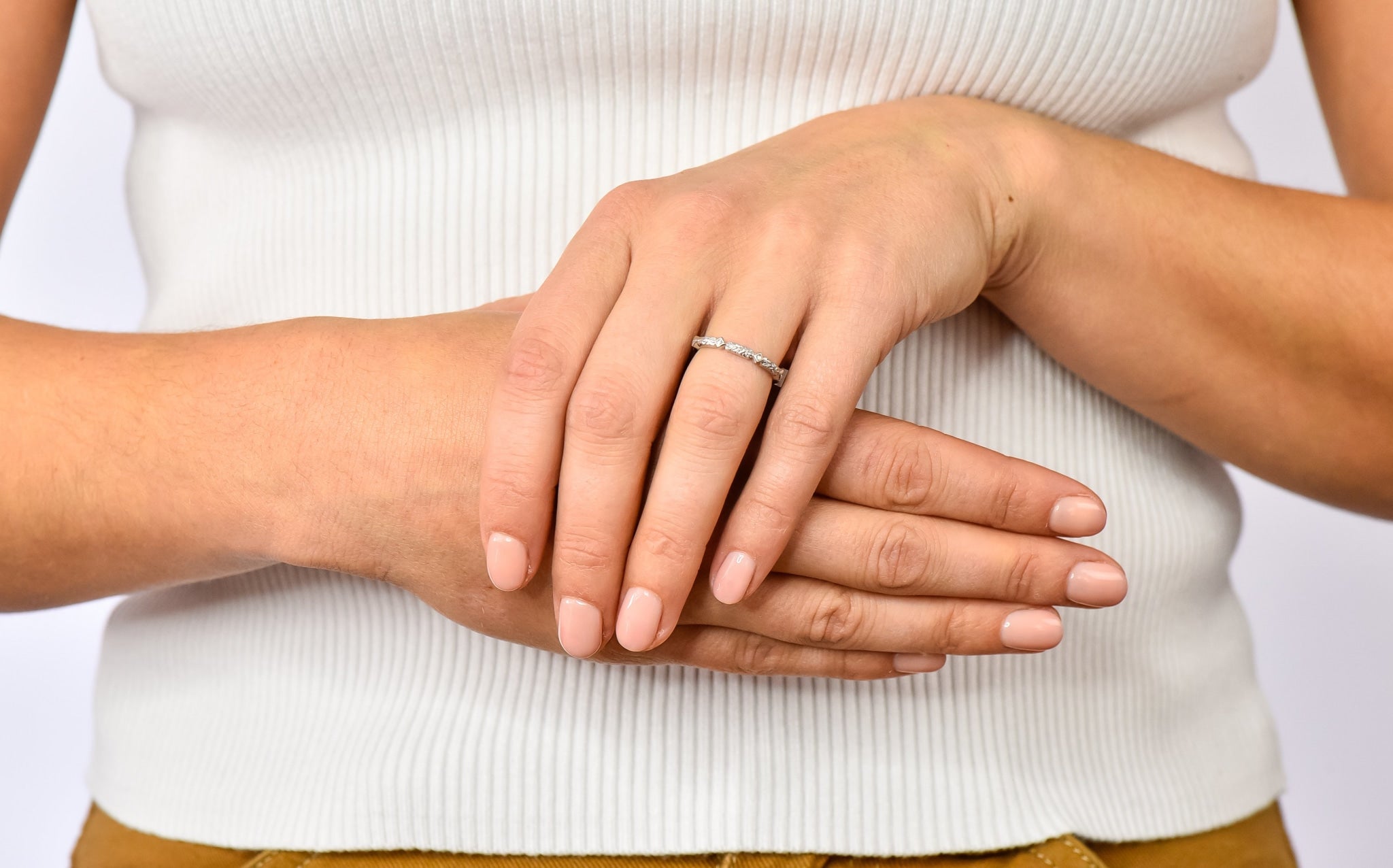 Contemporary Checkerboard French Cut Diamond 14 Karat White Gold Floral Band Ring - Wilson's Estate Jewelry