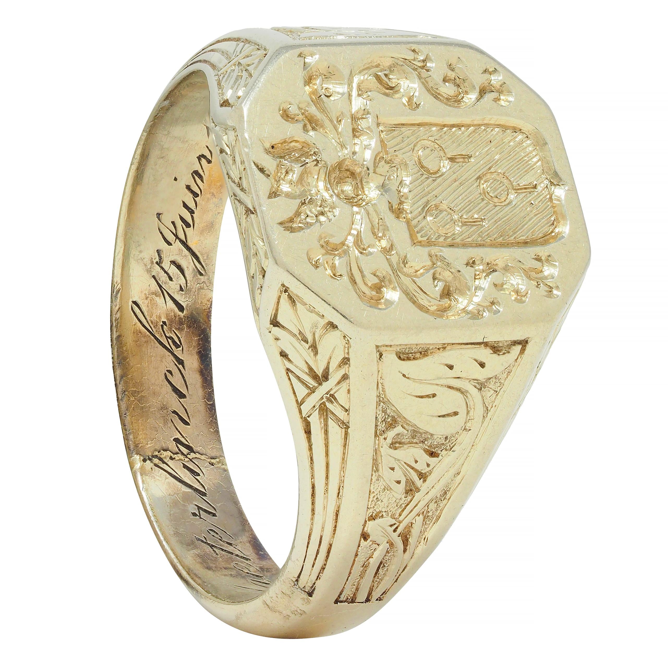 Art Deco French 1927 18 Karat Yellow Gold Unsiex Heraldry Signet Ring