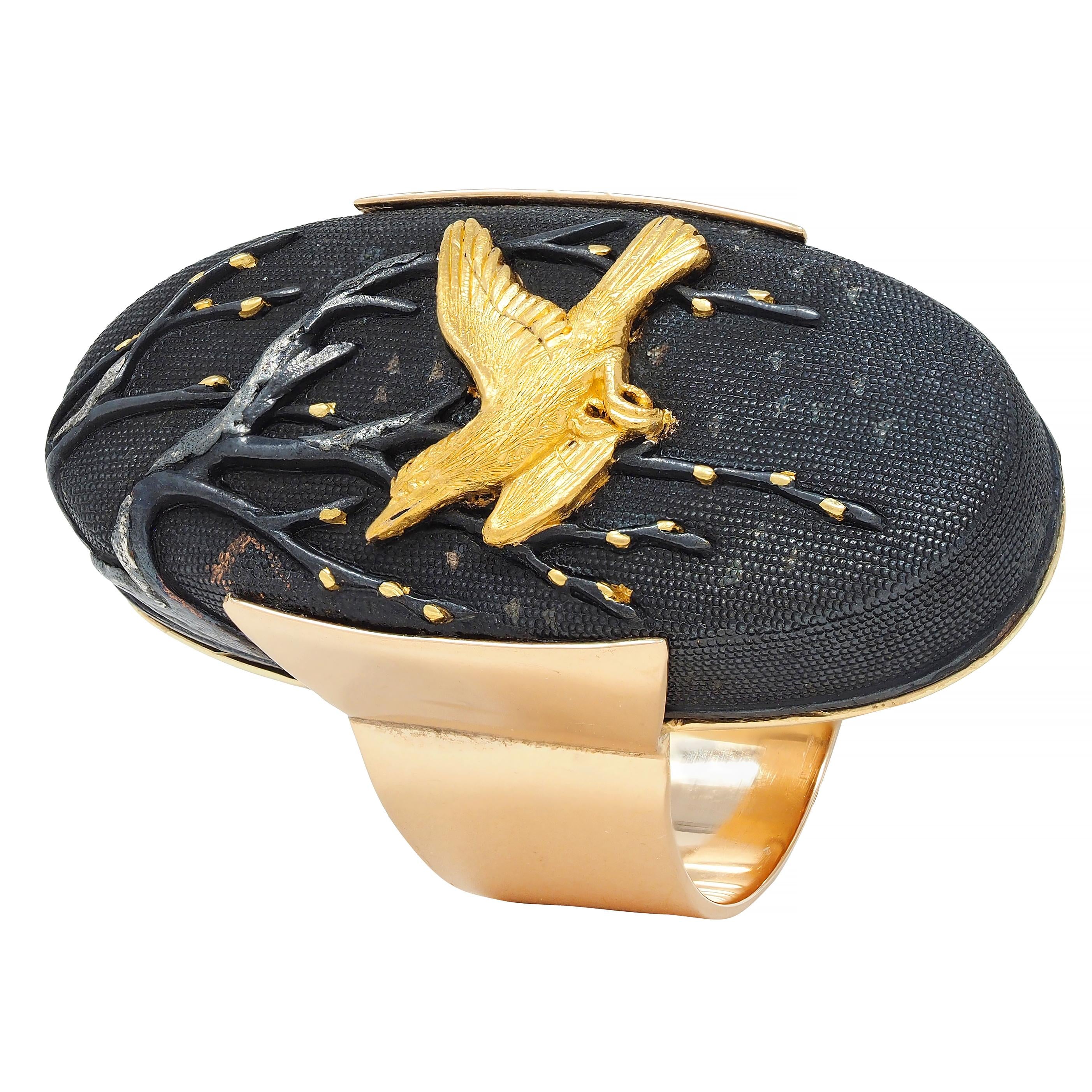 Victorian Japanese Shakudo 14 Karat Yellow Gold Swallow Bird Antique Ring