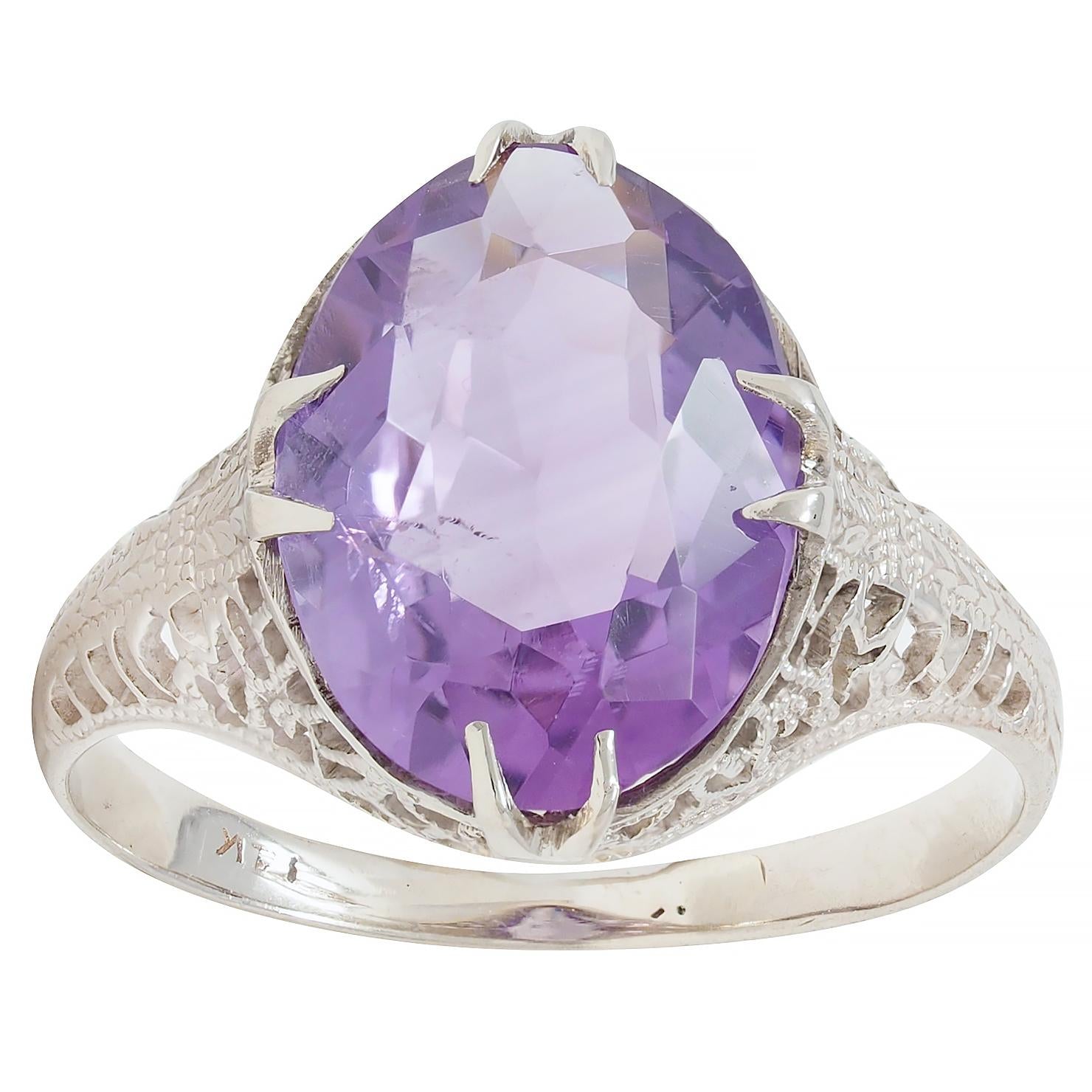 Art Deco Amethyst 14 Karat White Gold Foliate Filigree Vintage Ring