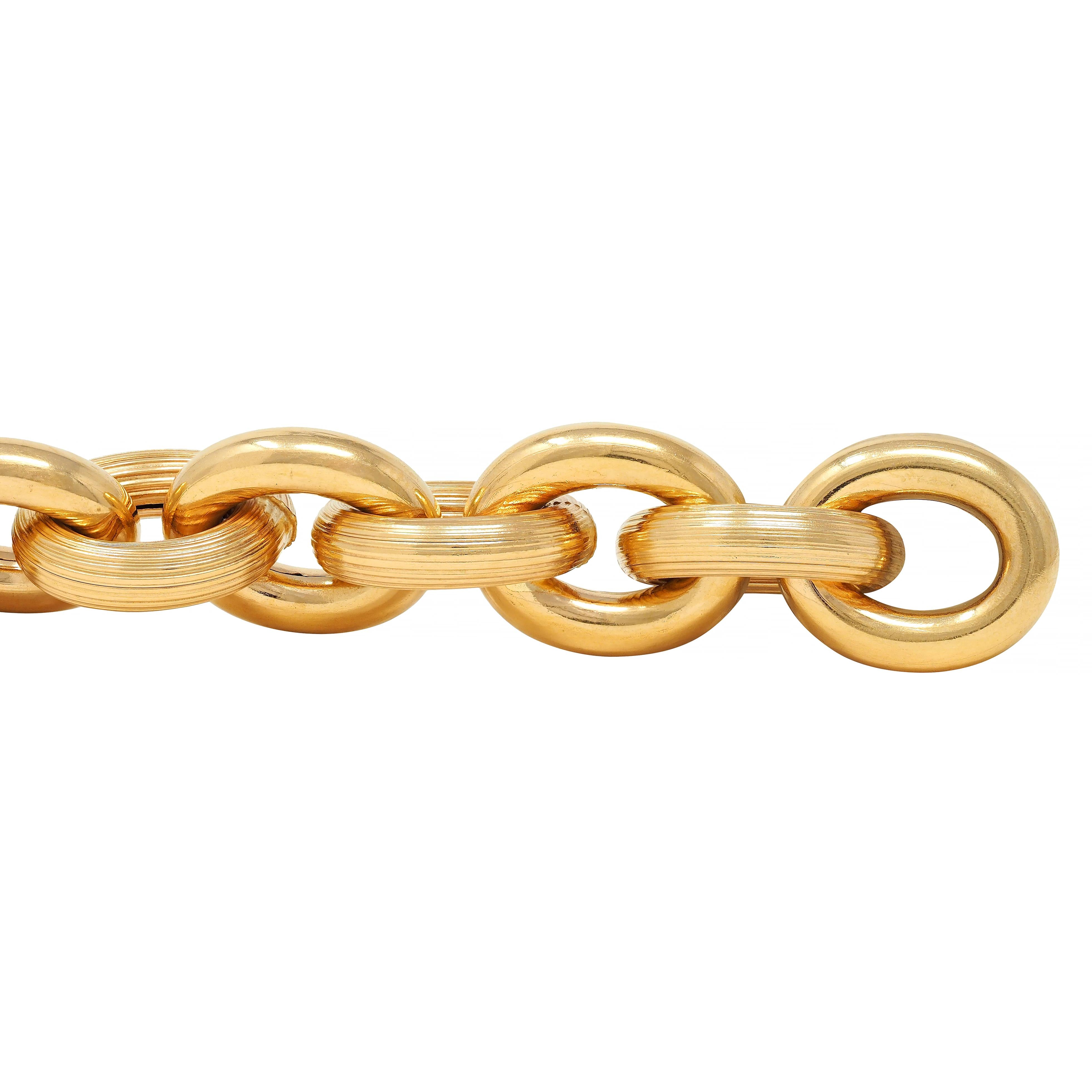 1970's 18 Karat Yellow Gold Vintage Puffy Cable Link Chain Bracelet