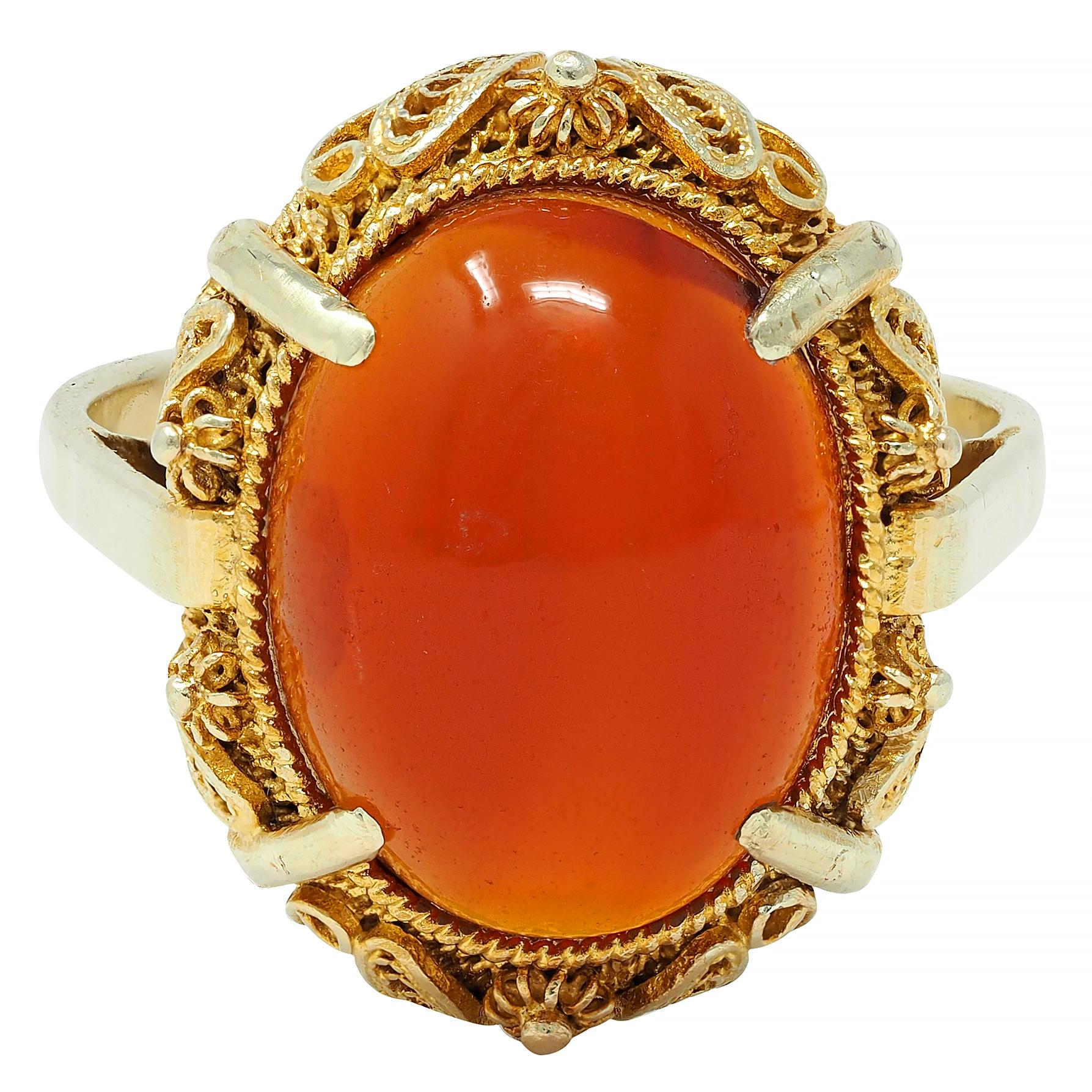 1940s Carnelian 14 Karat Yellow Gold Vintage Cabochon Filigree Ring