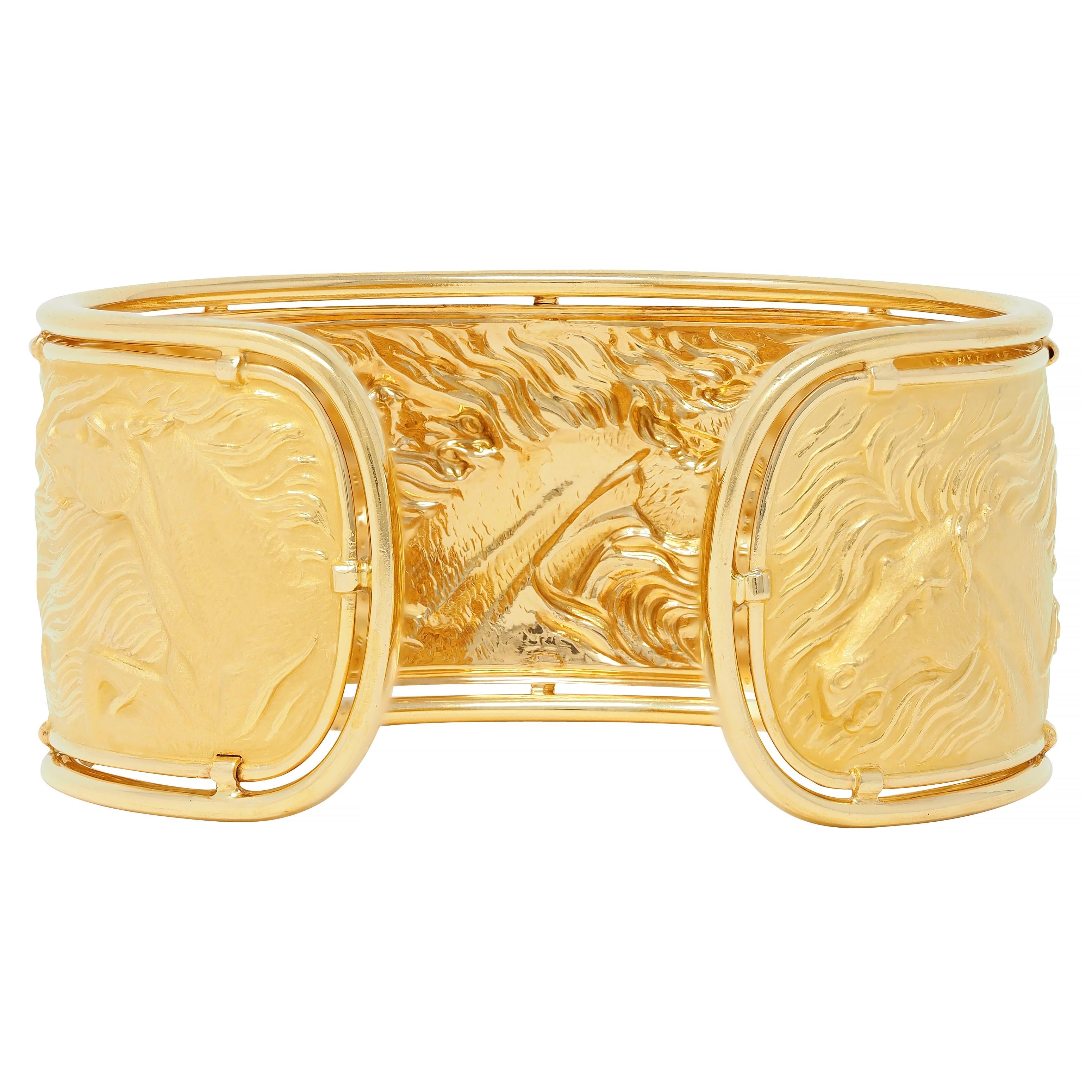 Carrera Y Carrera 1980's 18K Yellow Gold Ecuestre Horse Vintage Cuff Bracelet