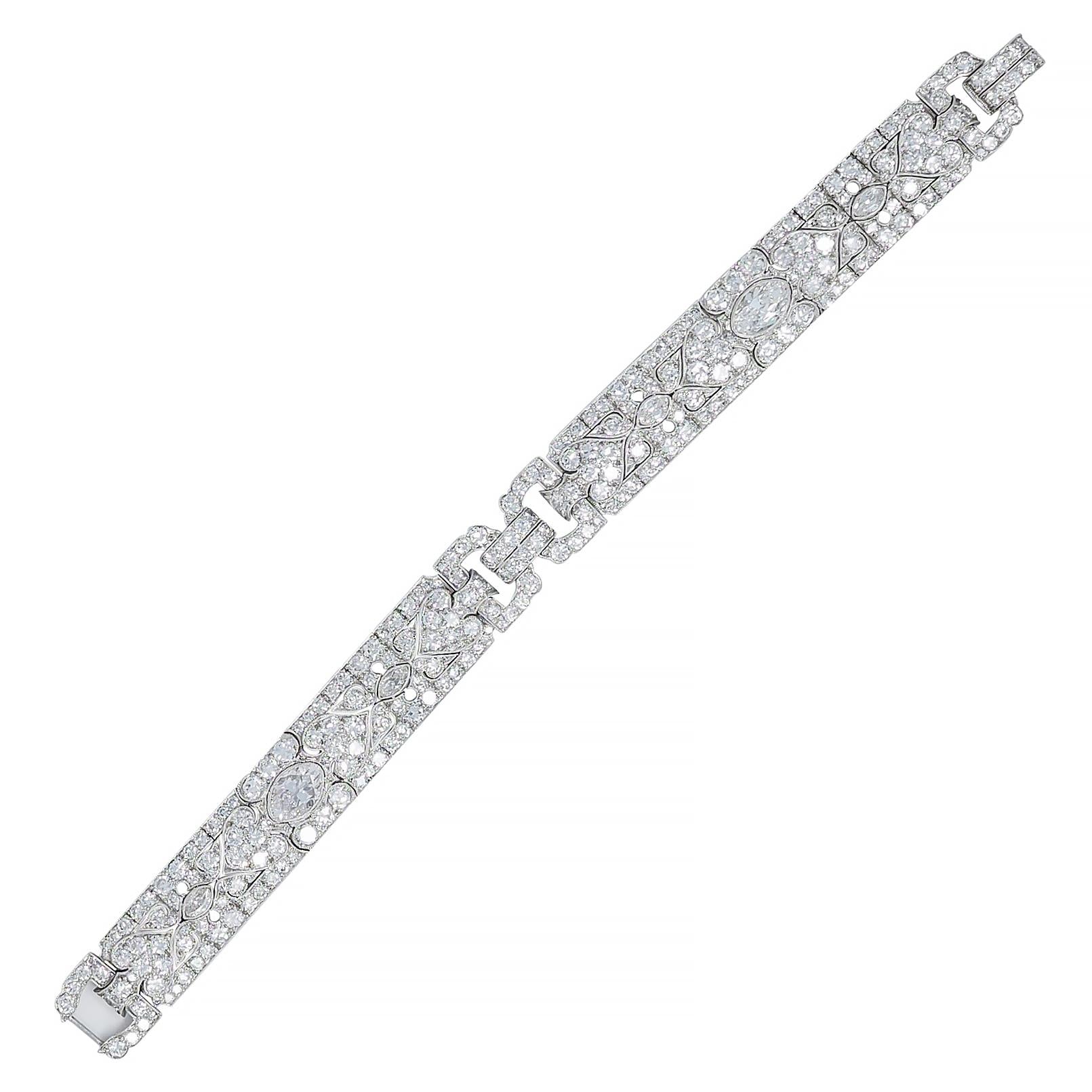 Art Deco 16.85 CTW Diamond Platinum Vintage Heart Buckle Line Bracelet