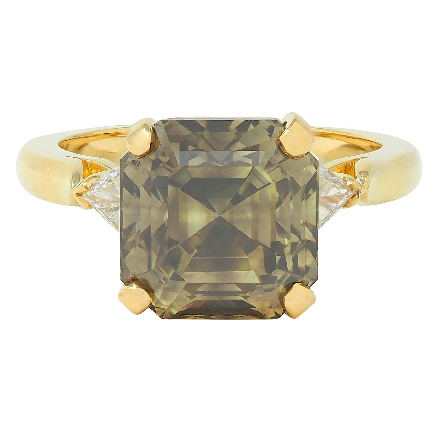 Van Cleef & Arpels 1990's 5.31 CTW Fancy Green Diamond 18K Gold Vintage Ring