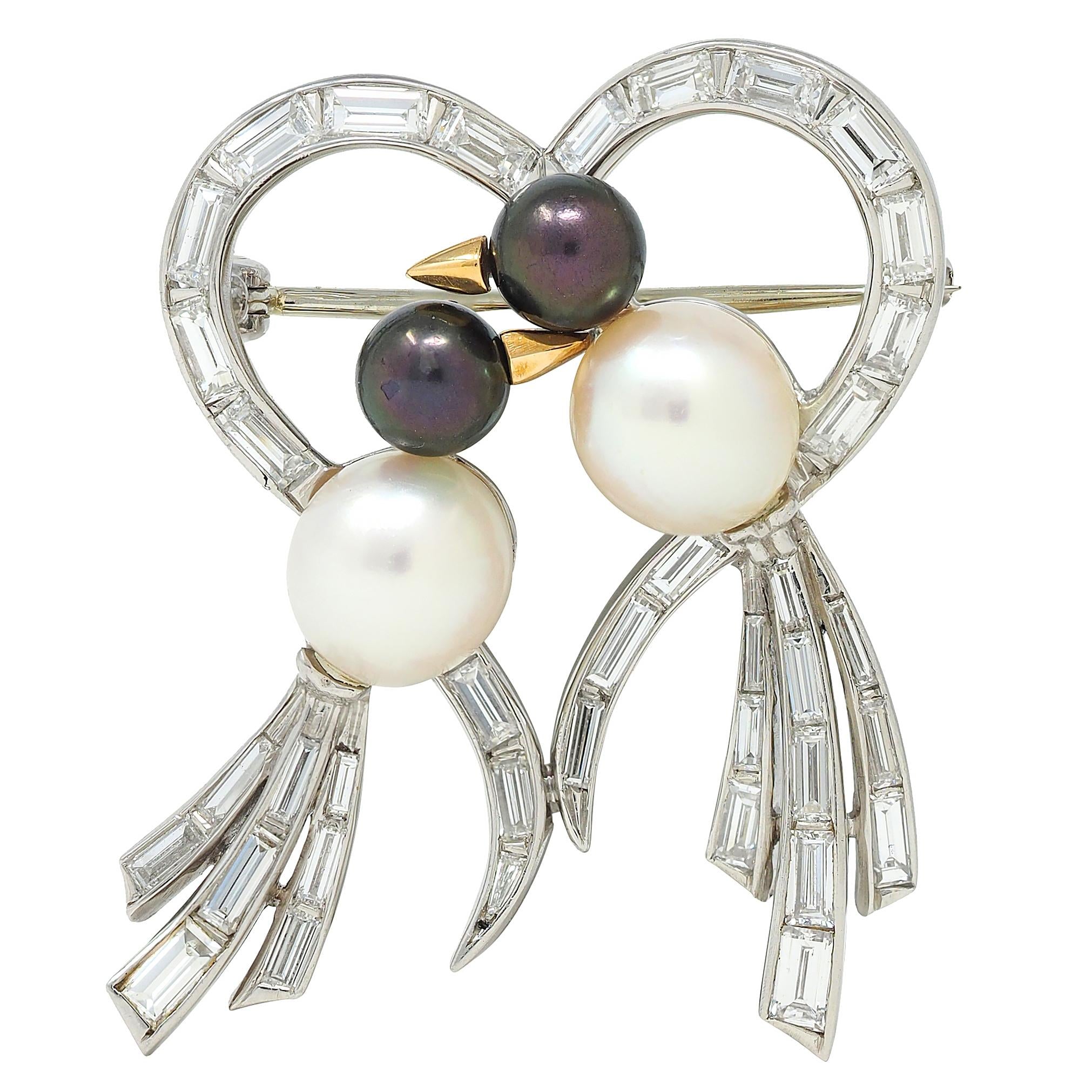 1950's Diamond Pearl Platinum 18 Karat Yellow Gold Vintage Lovebirds Brooch