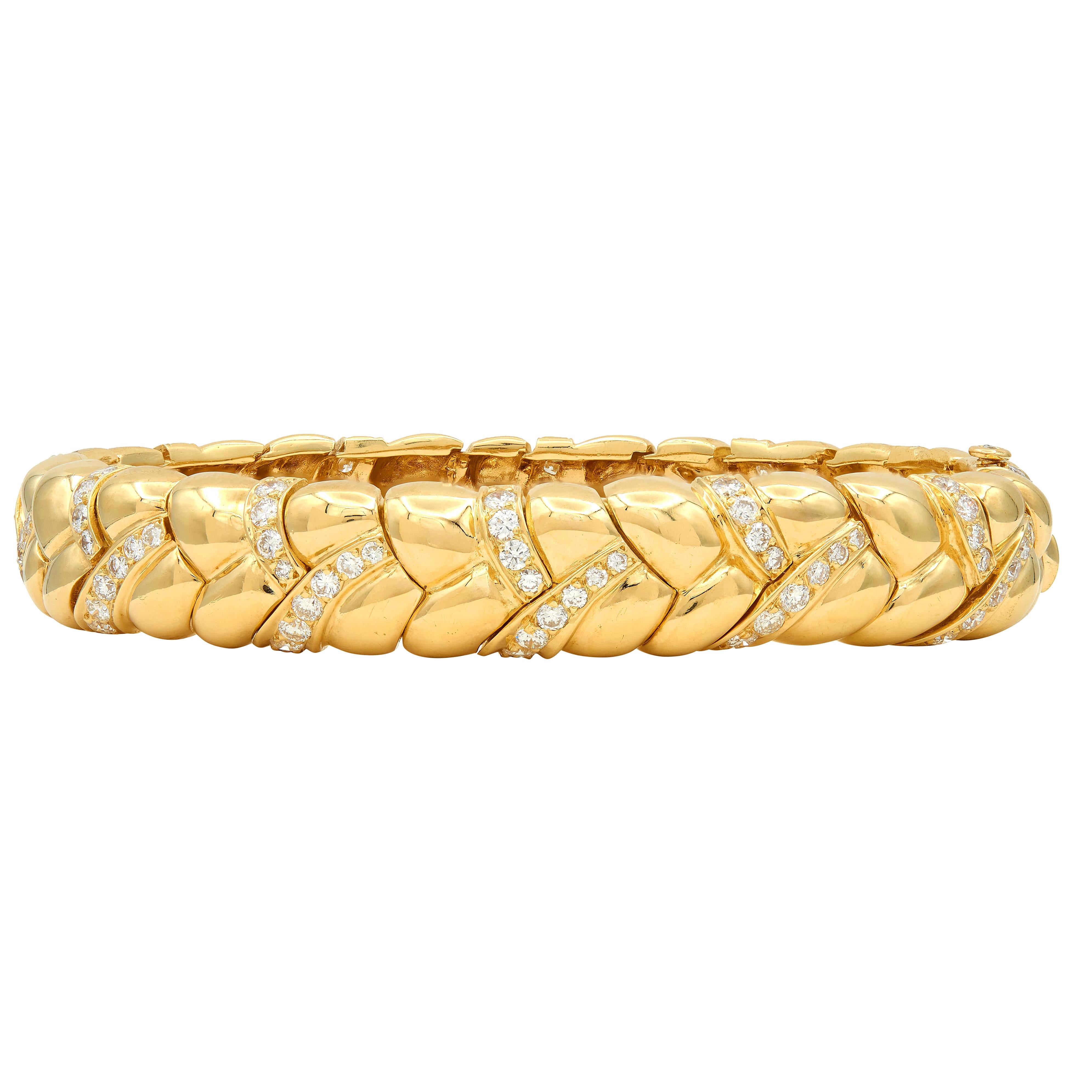 Van Cleef & Arpels French 1980's Diamond 18K Yellow Gold Vintage Woven Bracelet