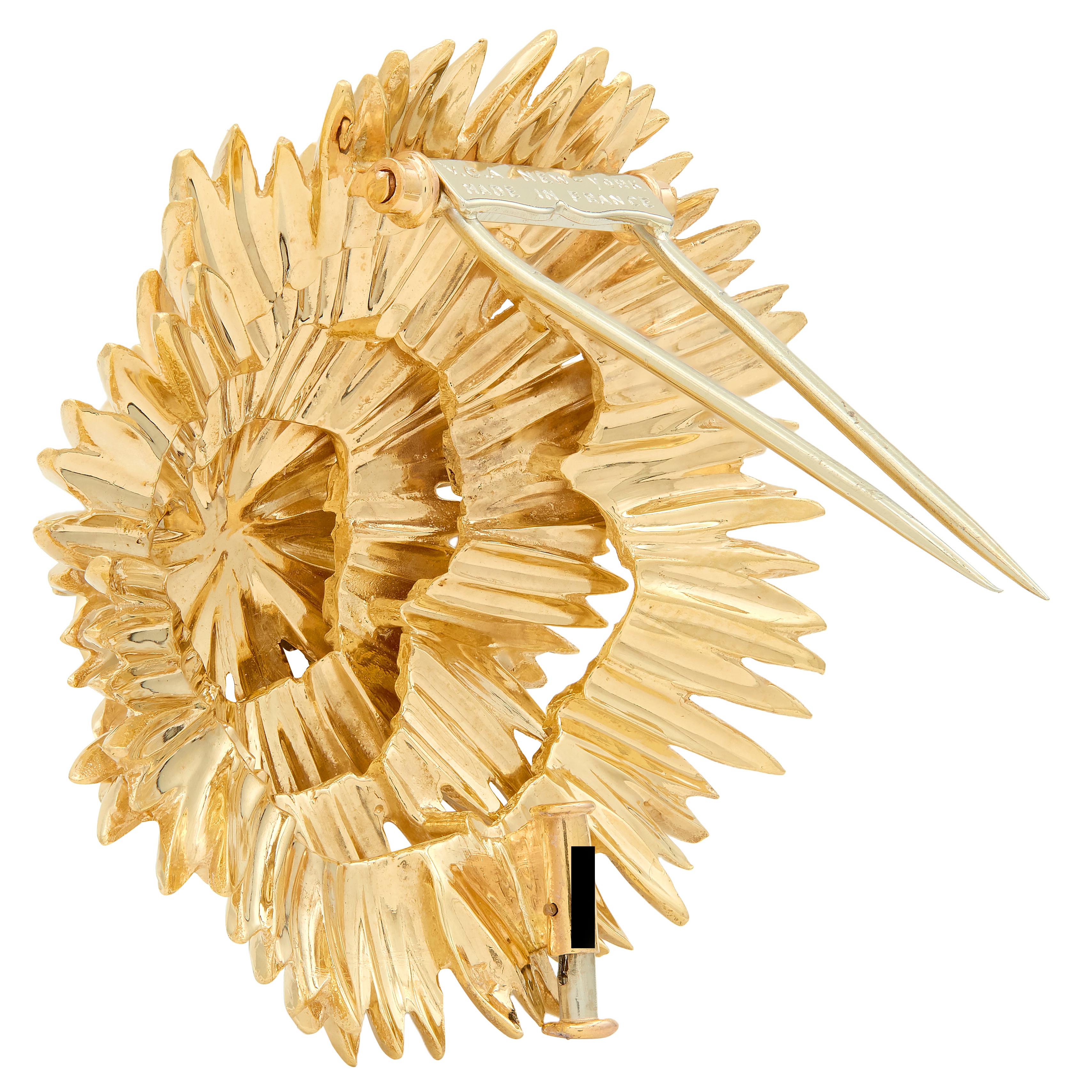 Van Cleef & Arpels 1950's French 18K Yellow Vintage Gold Thistle Flower Brooch