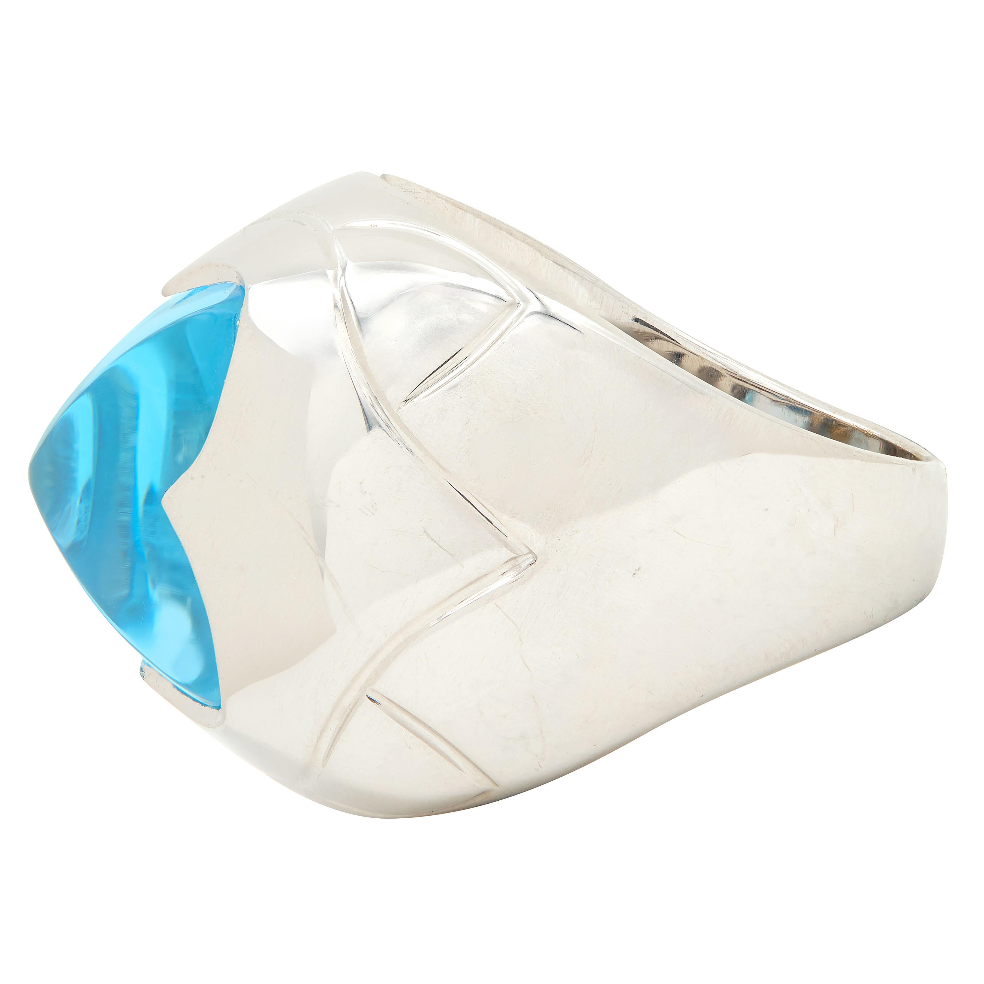 Bulgari Blue Topaz 18 Karat White Gold Pyramid Quatrefoil Dome Ring