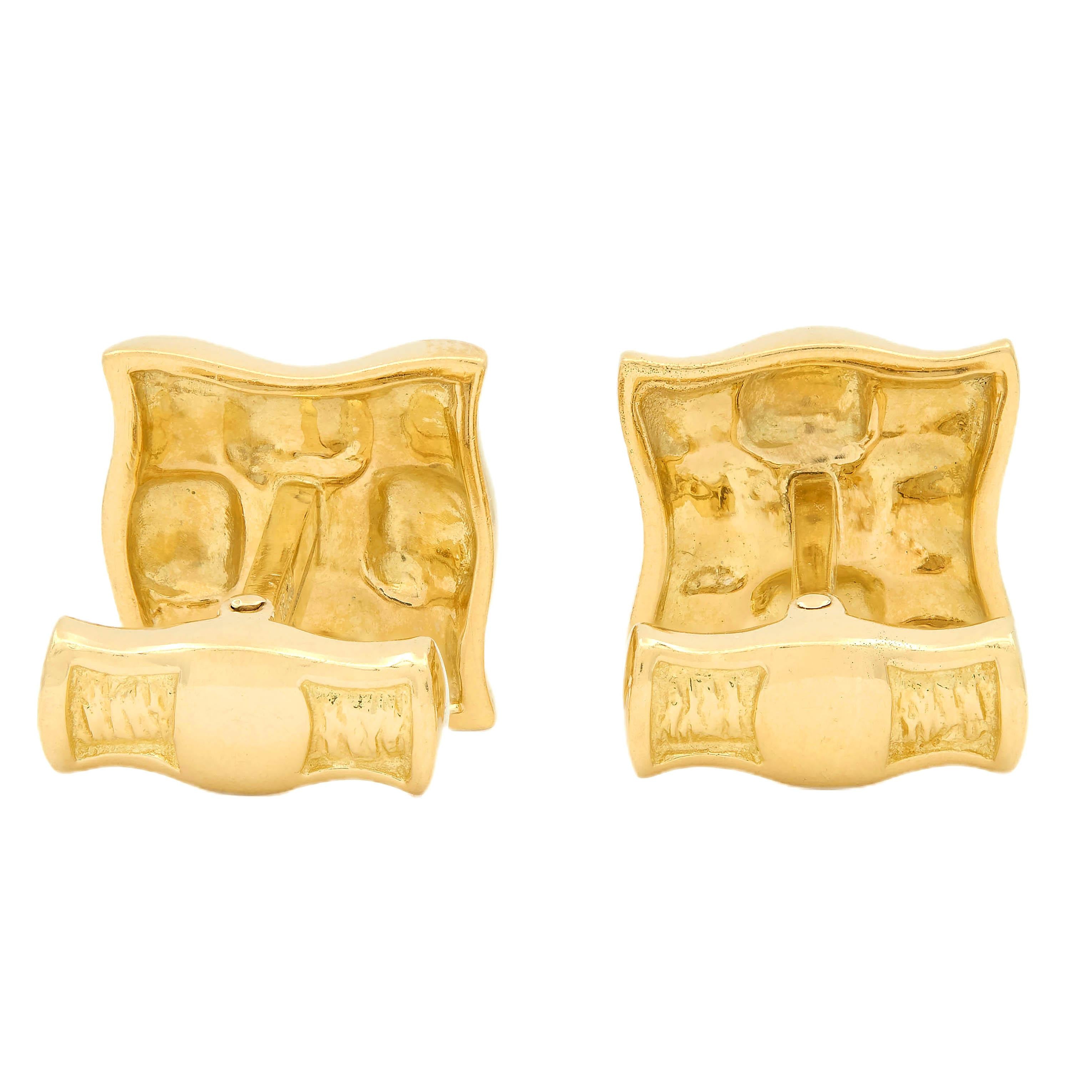 Tiffany & Co. 1980's Enamel 18 Karat Yellow Gold Vintage Checkerboard Cufflinks