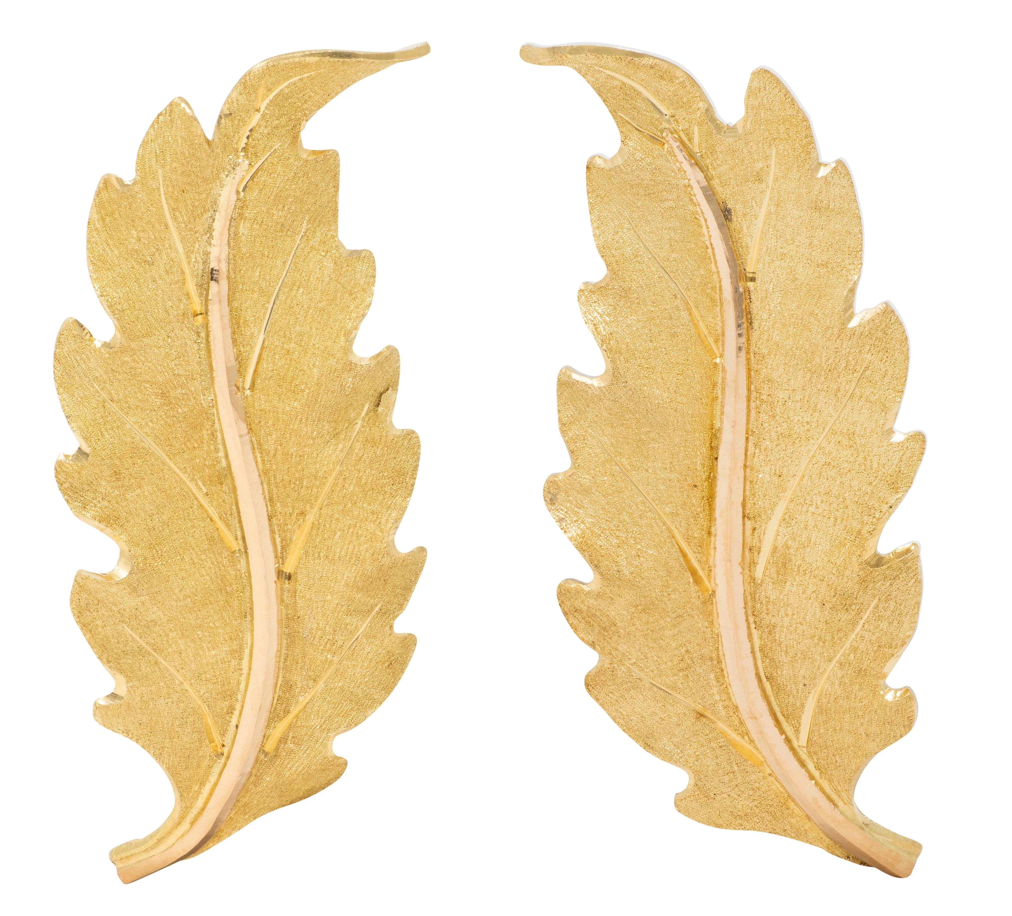Mario Buccellati 1970's 18 Karat Yellow Gold Vintage Oak Leaf Ear-Clip Earrings