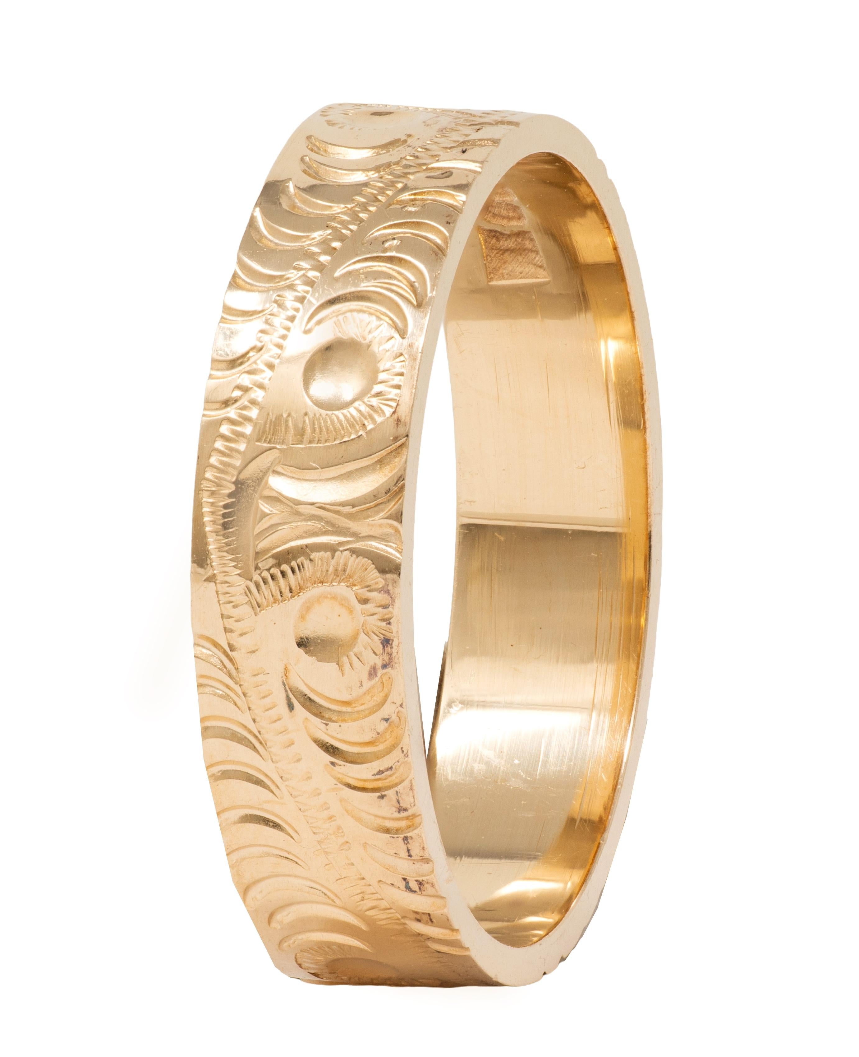 1970's 14 Karat Yellow Gold Vintage Scrolling Unisex Men's Wedding Band Ring