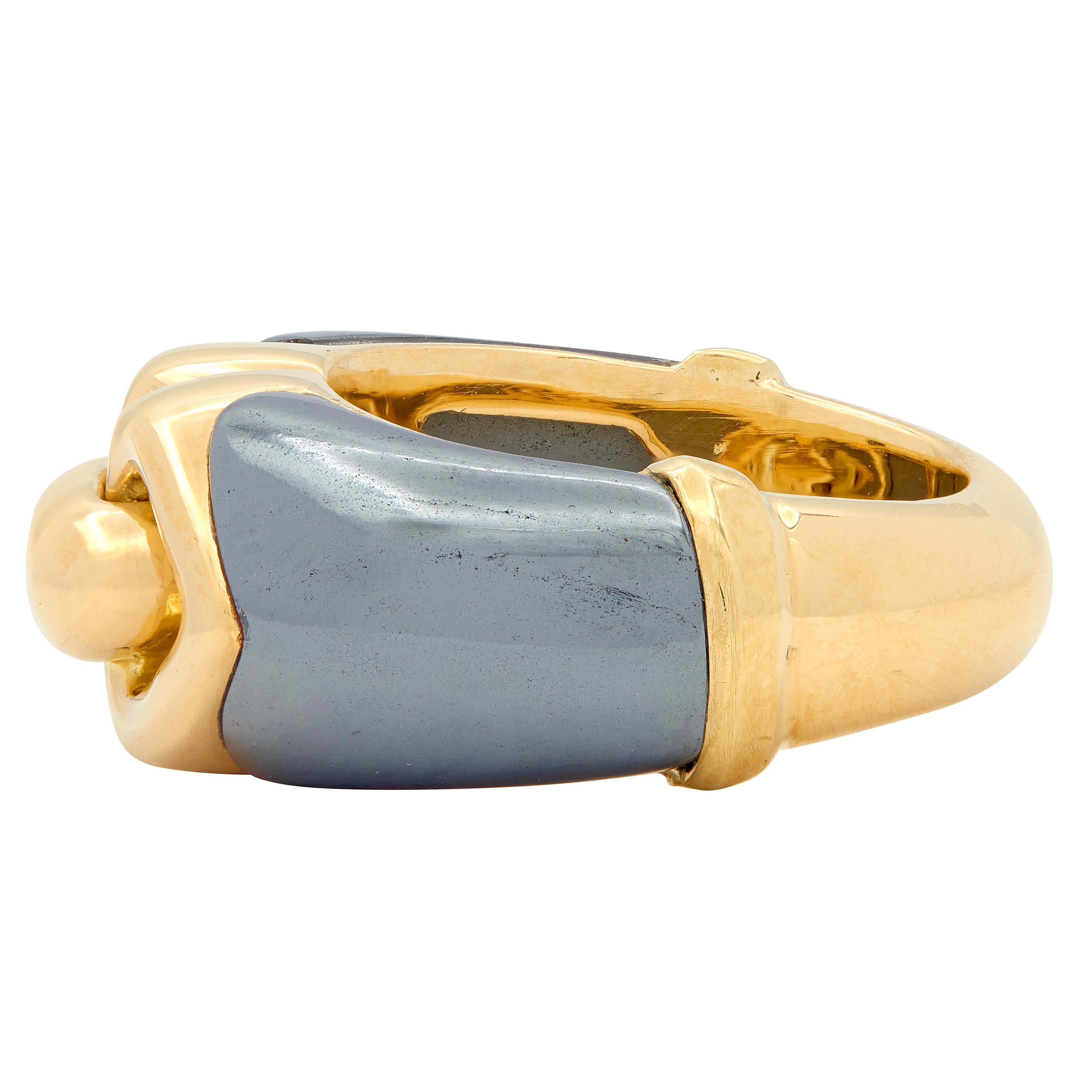 Bulgari 1980's Hematite 18 Karat Yellow Gold Vintage Doppio Cuore Ring