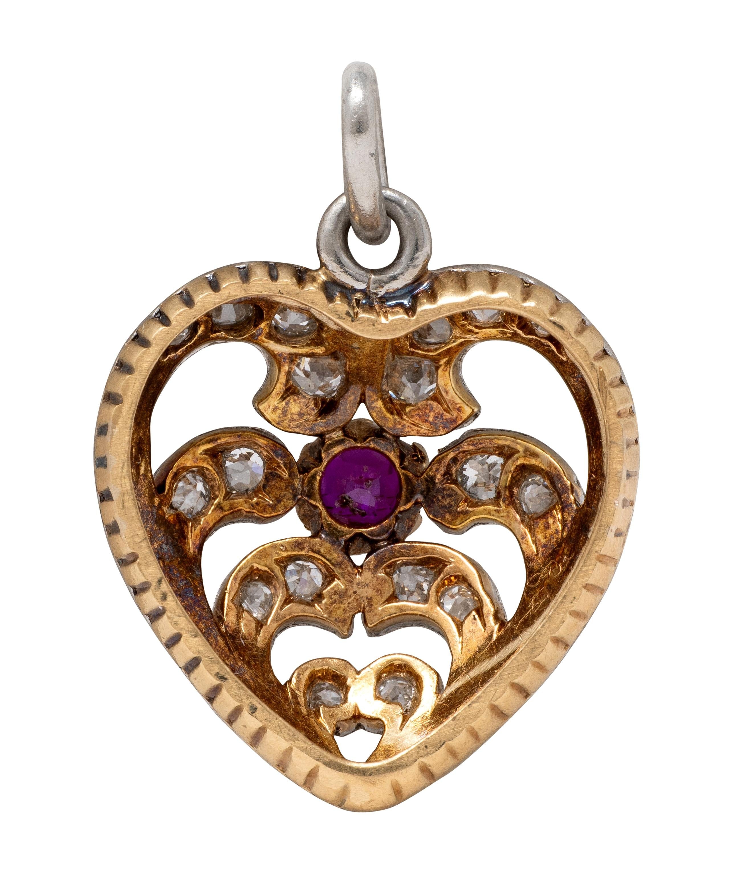 Edwardian Ruby Diamond Platinum-Topped 18 Karat Yellow Gold Antique Heart Charm